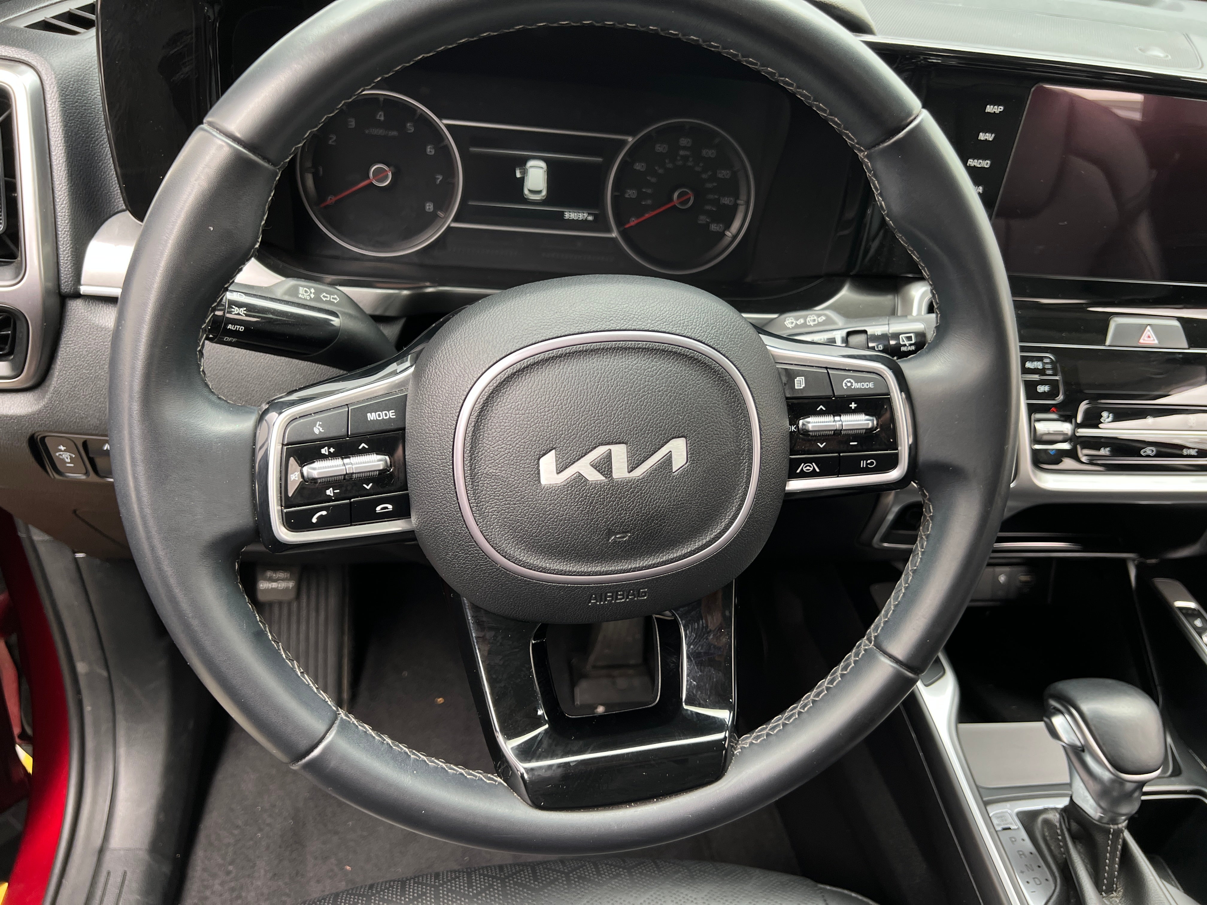 2023 Kia Sorento S 4