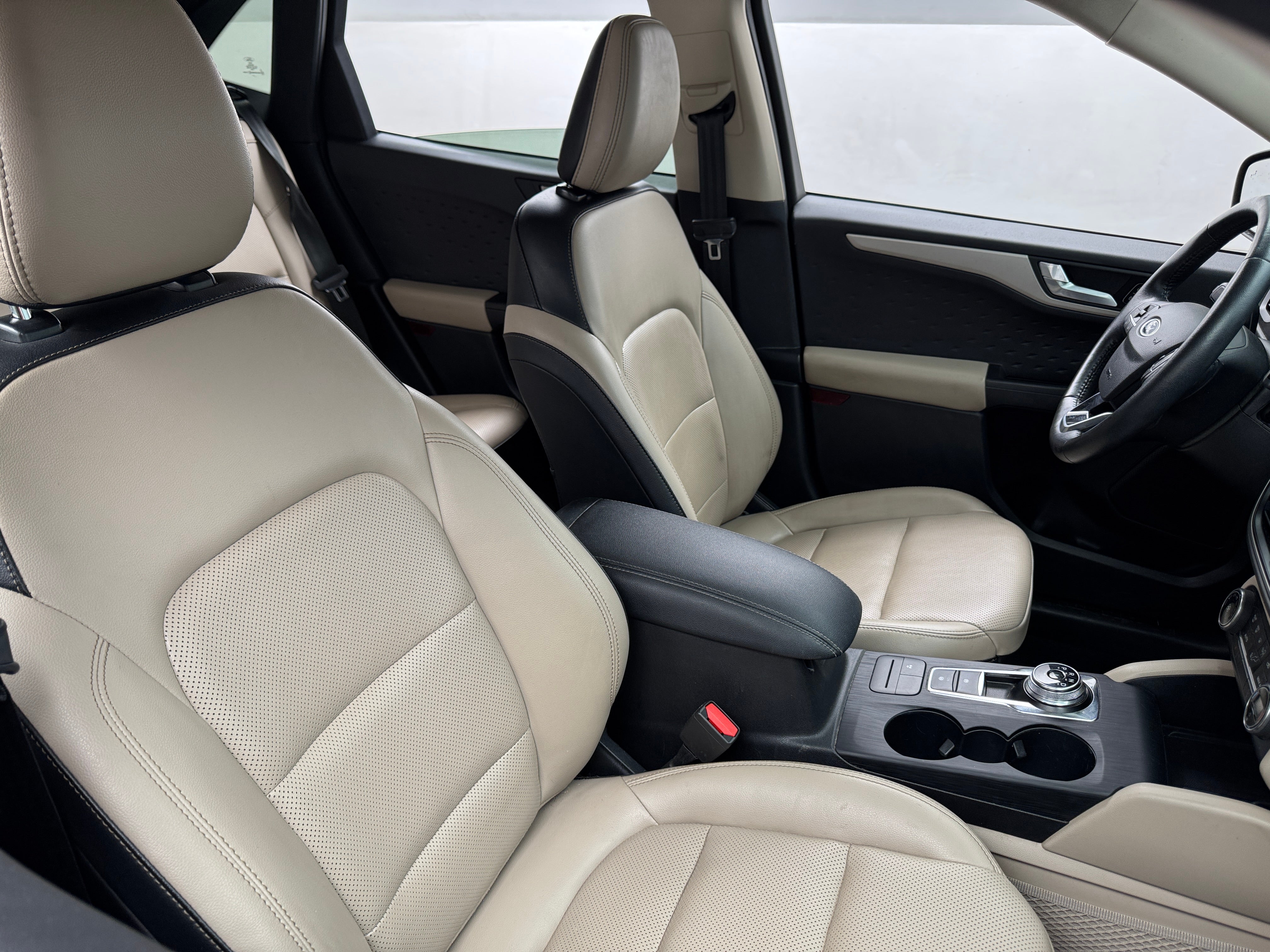2020 Ford Escape SE 2