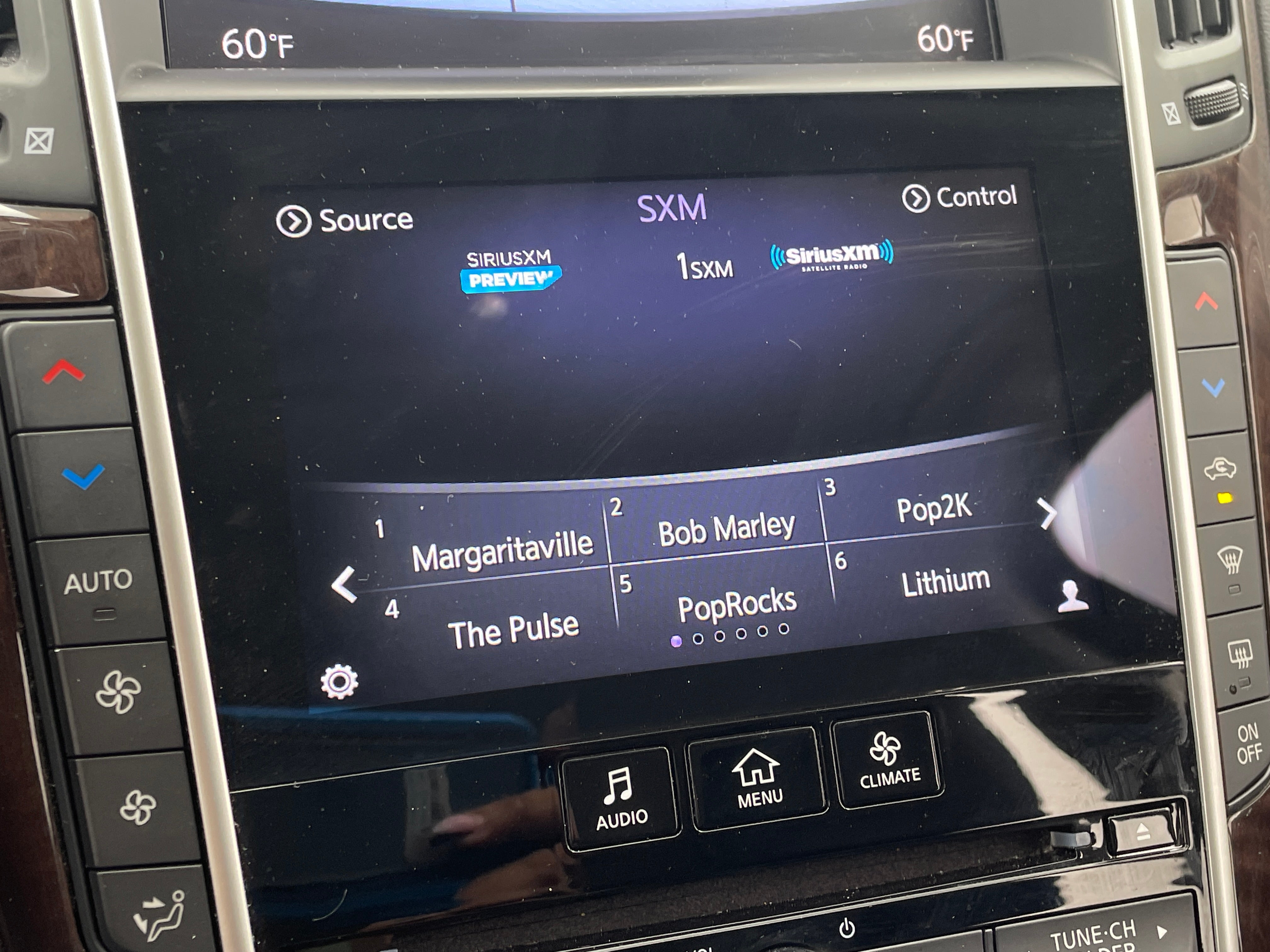 2018 INFINITI Q50 Luxe 3