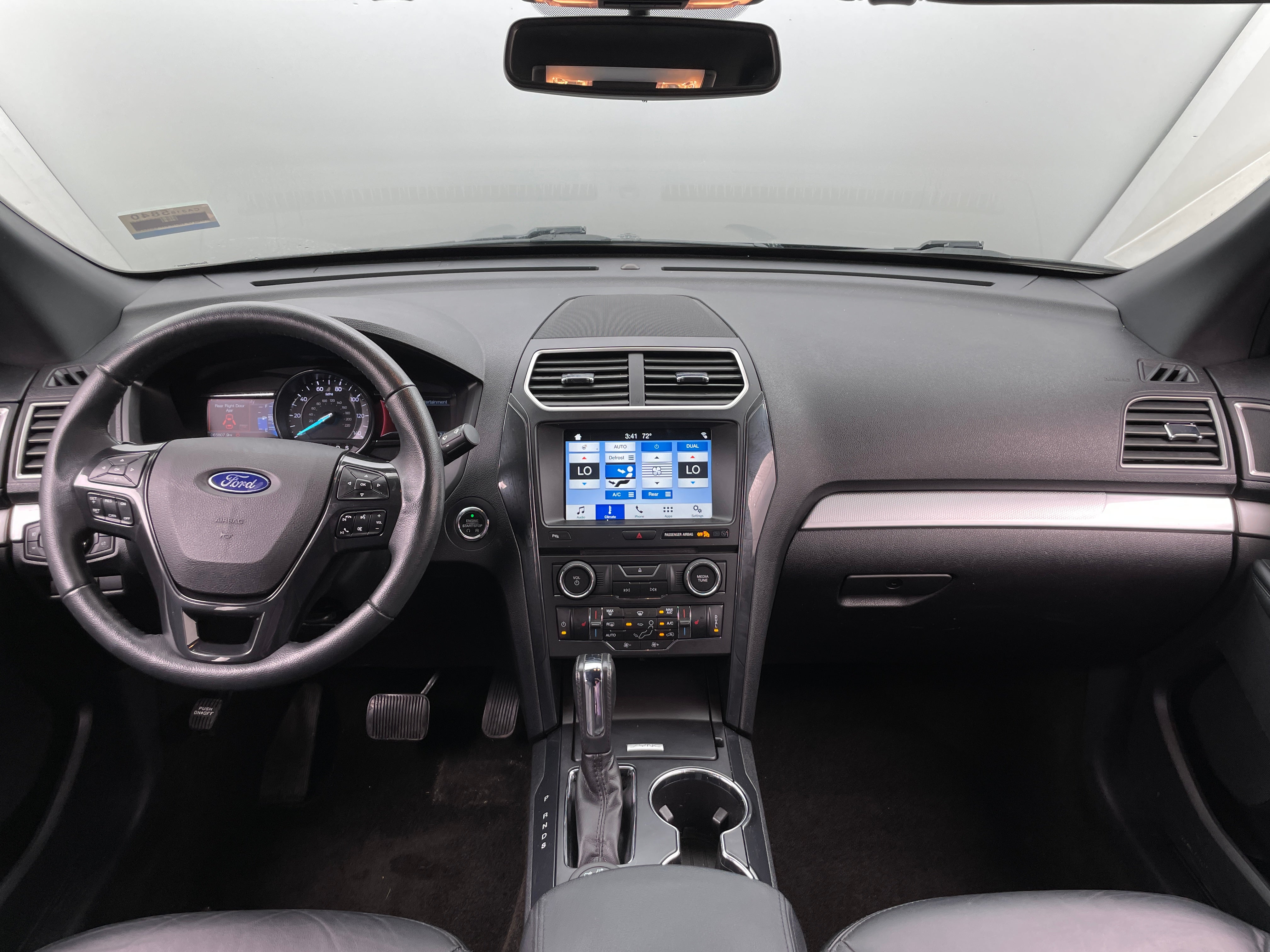 2017 Ford Explorer XLT 2