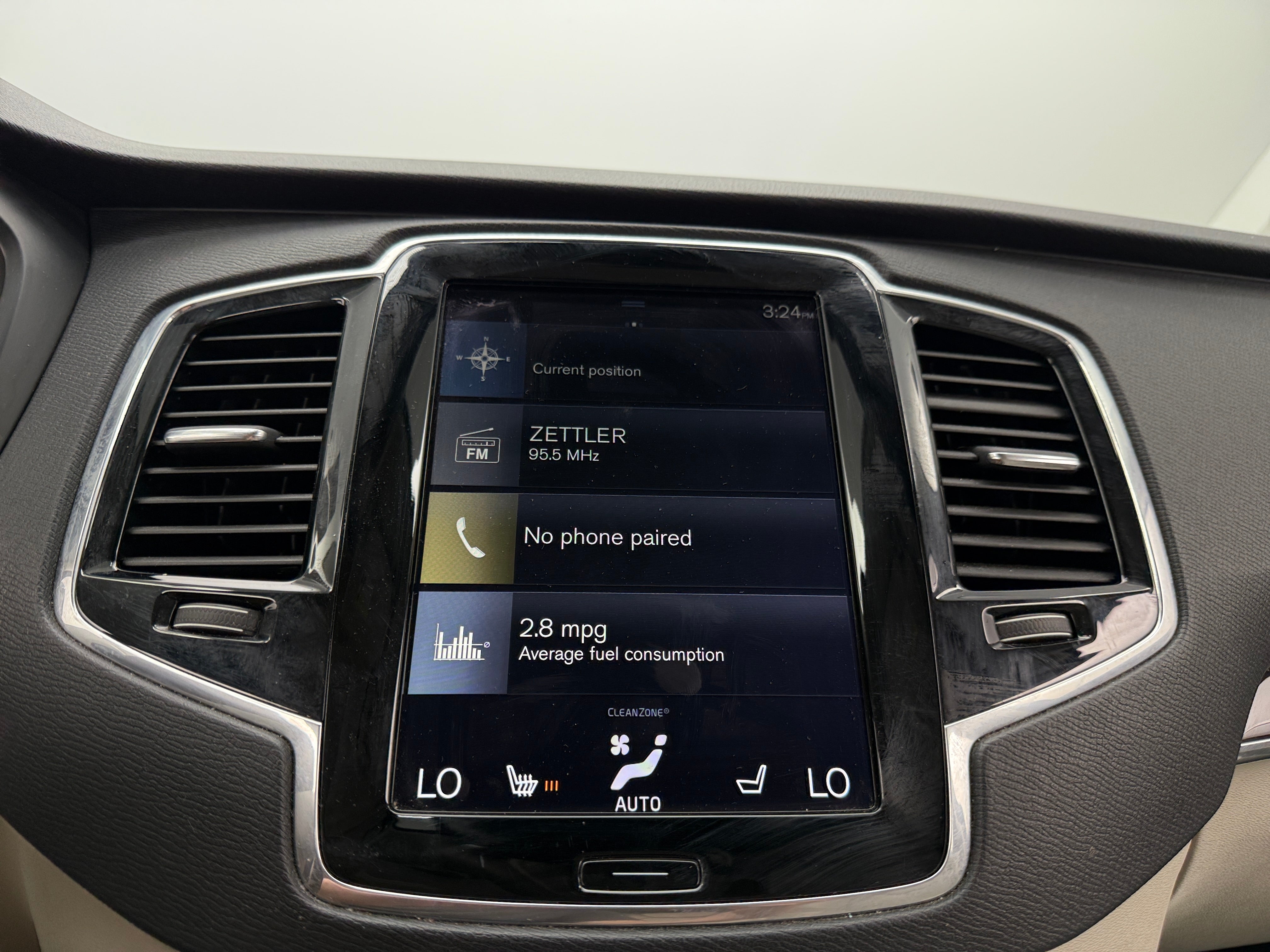2017 Volvo XC90 T6 Momentum 3