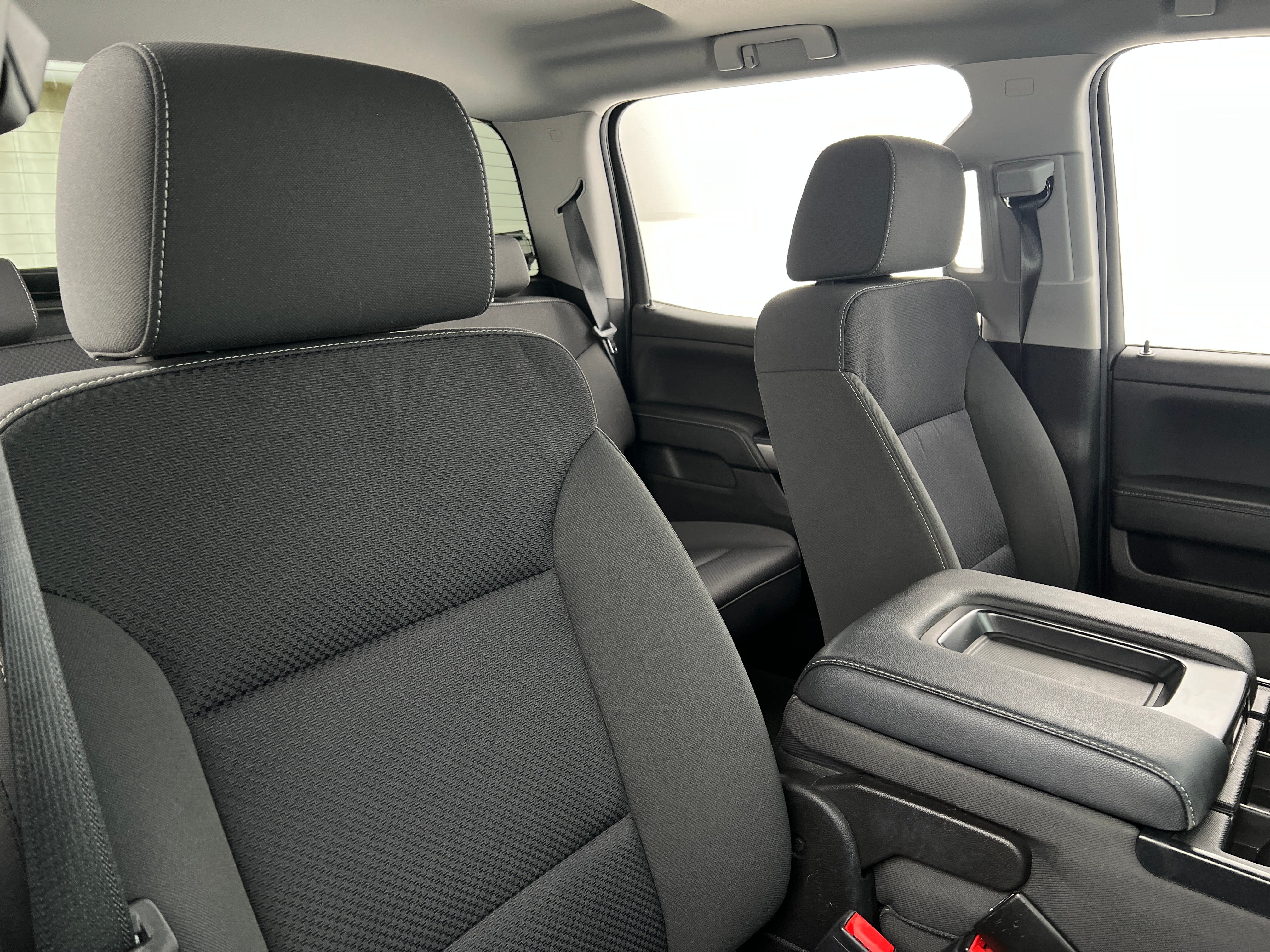 2018 Chevrolet Silverado 1500 LT 2