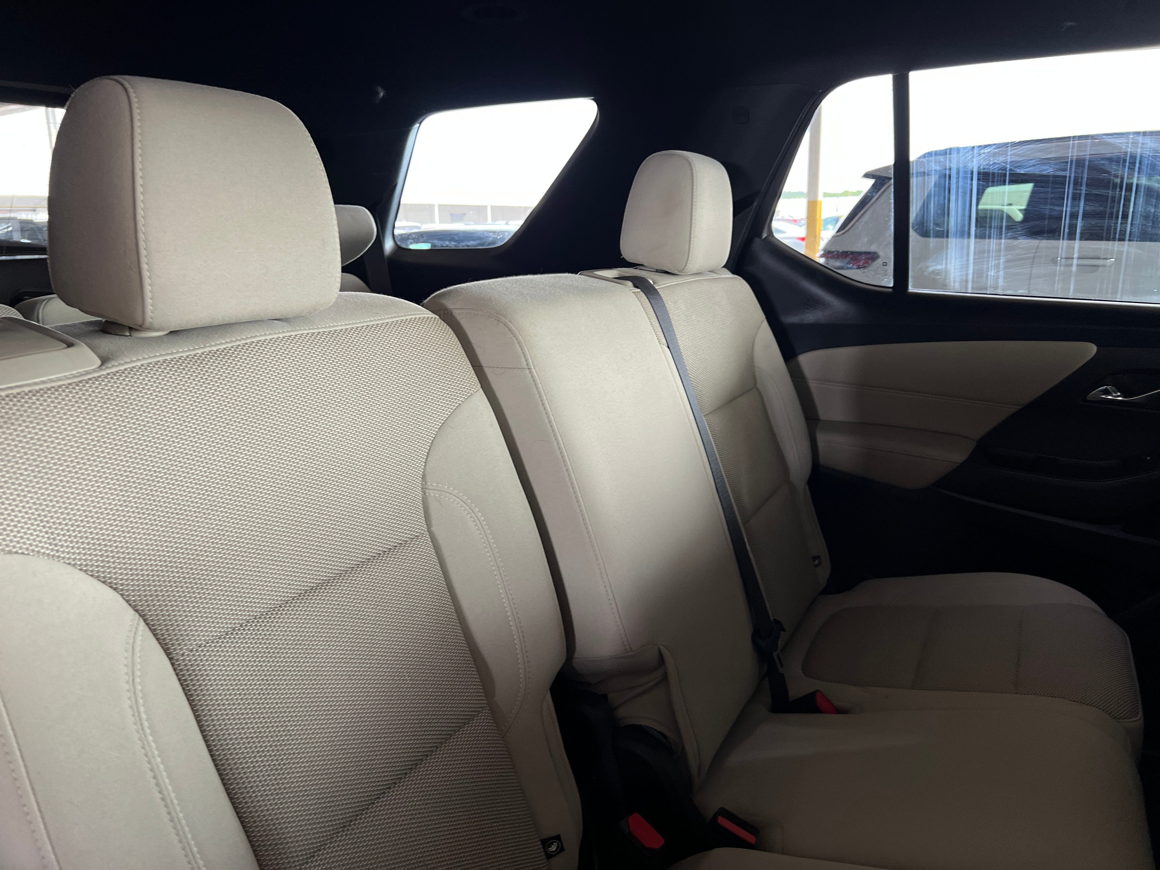 2022 Chevrolet Traverse LS 6