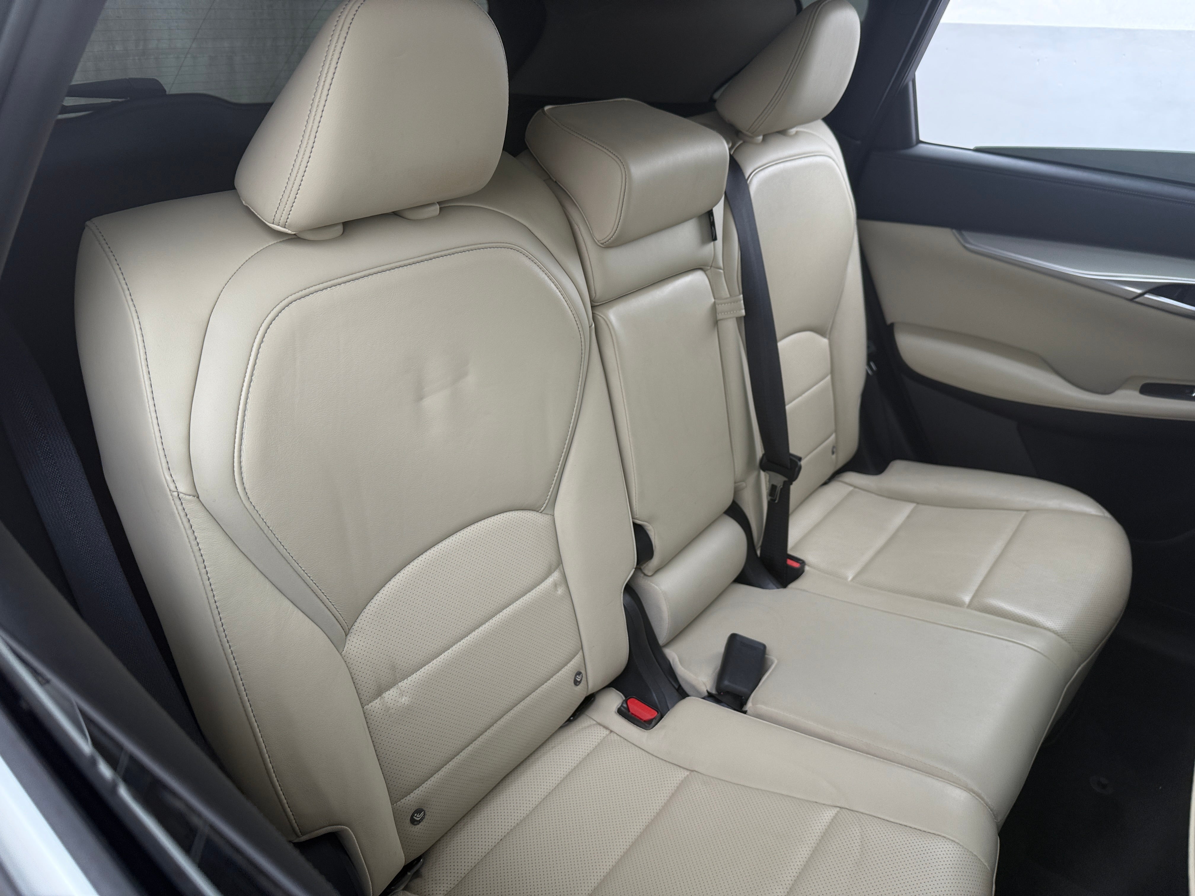 2020 INFINITI QX50 Essential 5