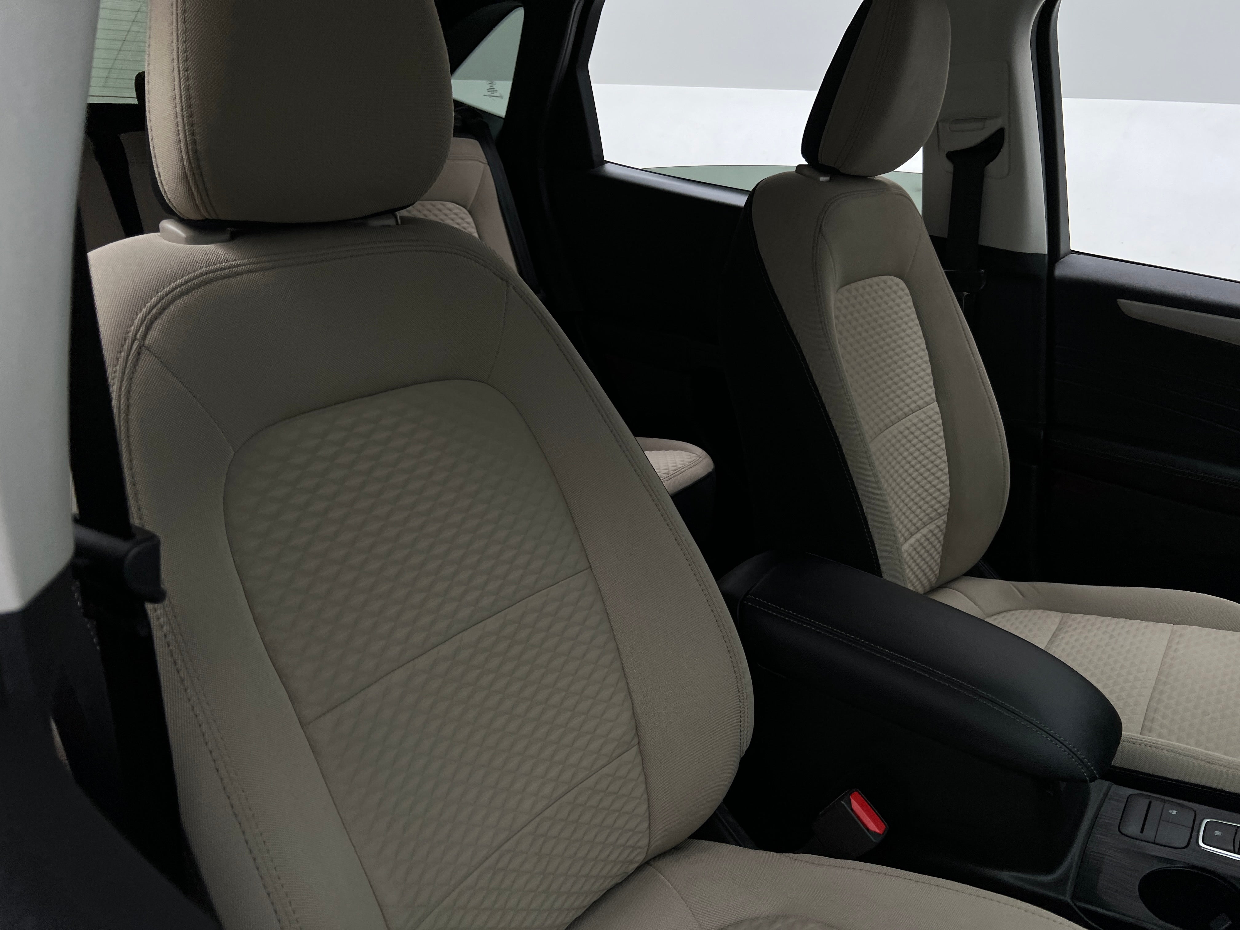 2022 Ford Escape SE Sport Hybrid 2