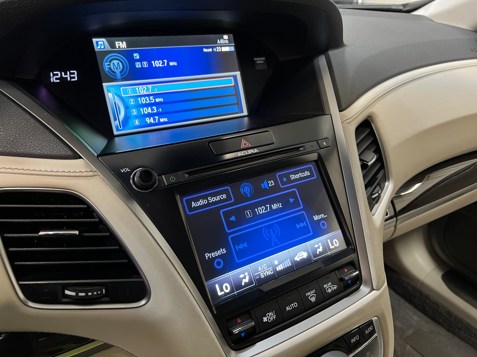 Thumbnail: 2014 Acura RLX - 3