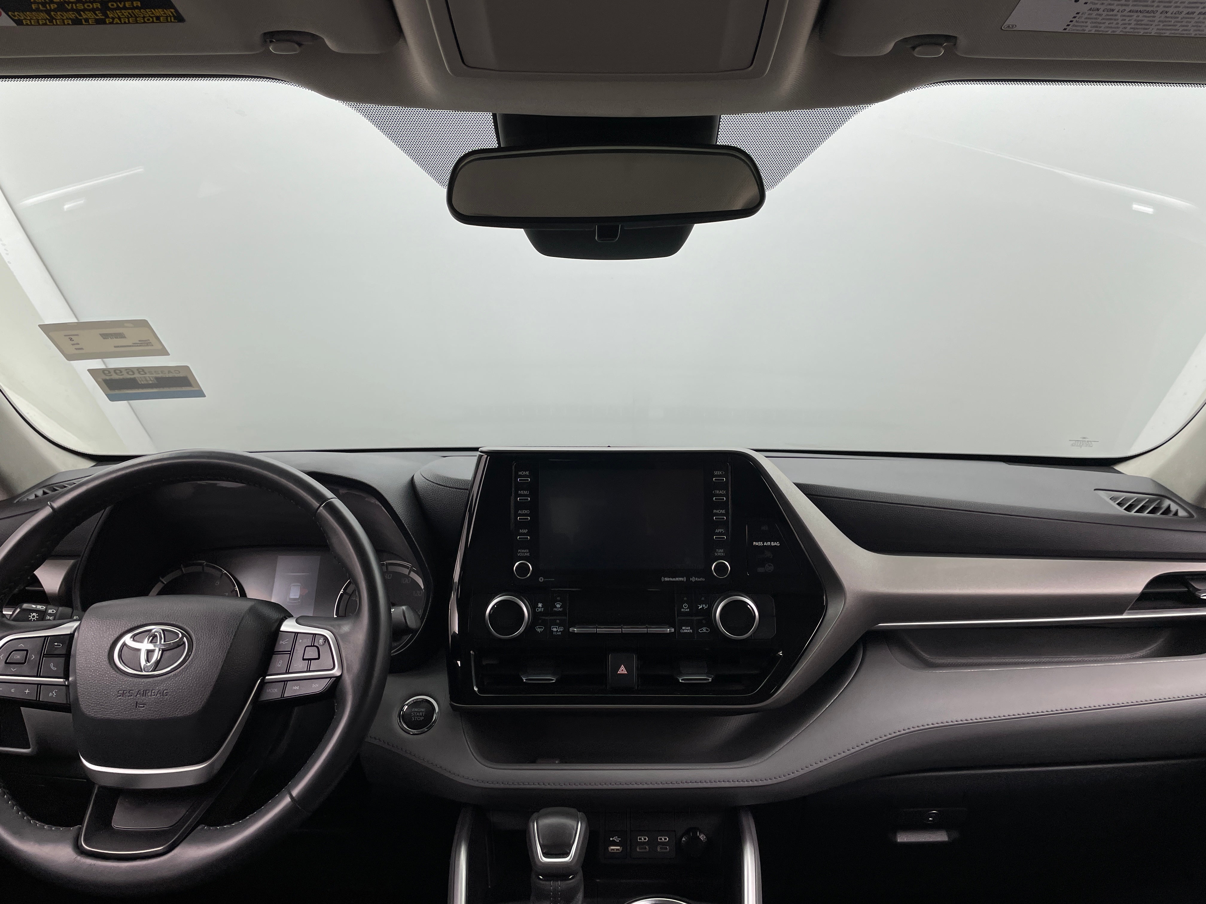 2022 Toyota Highlander LE 3
