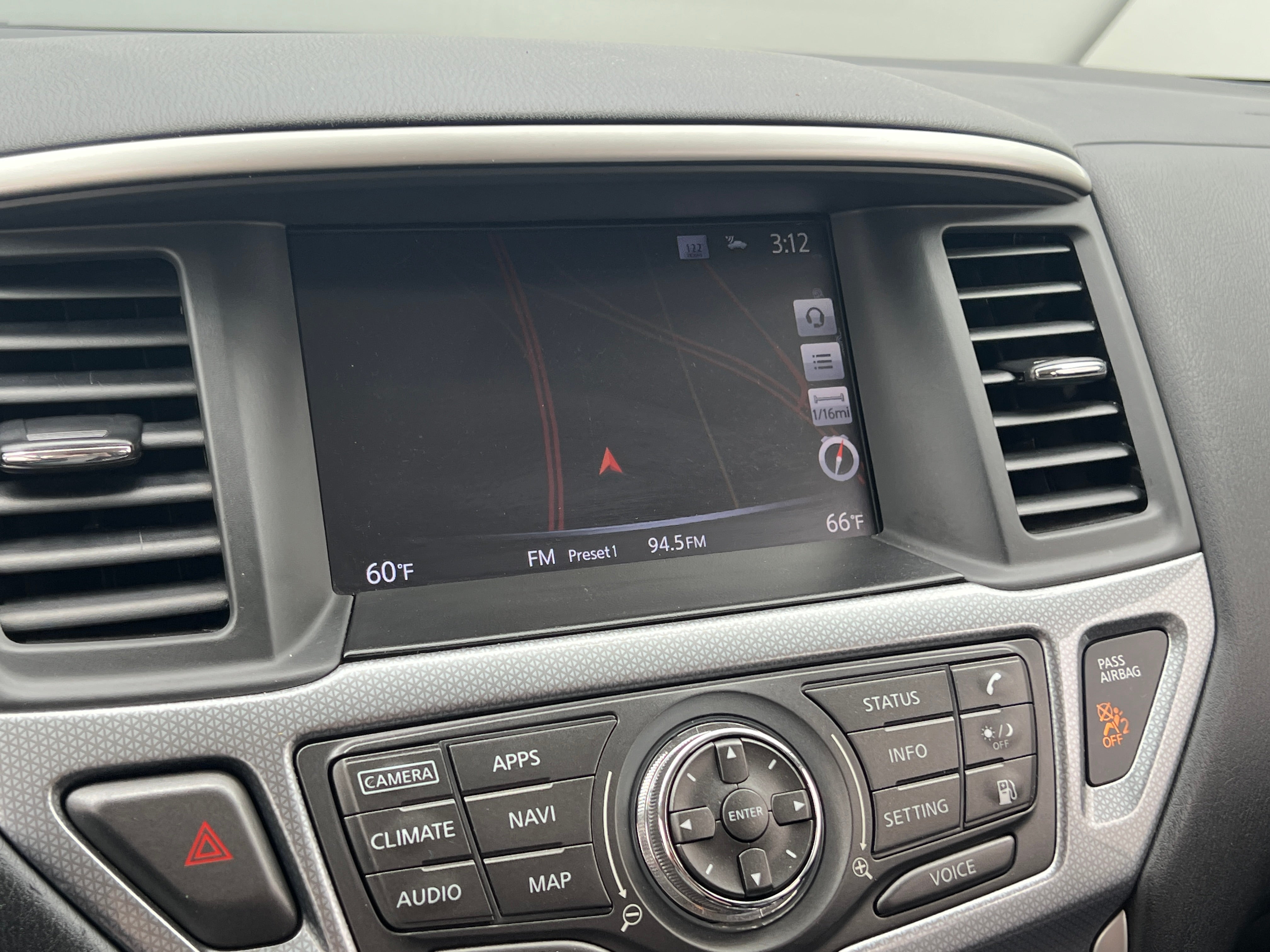 2018 Nissan Pathfinder SL 3