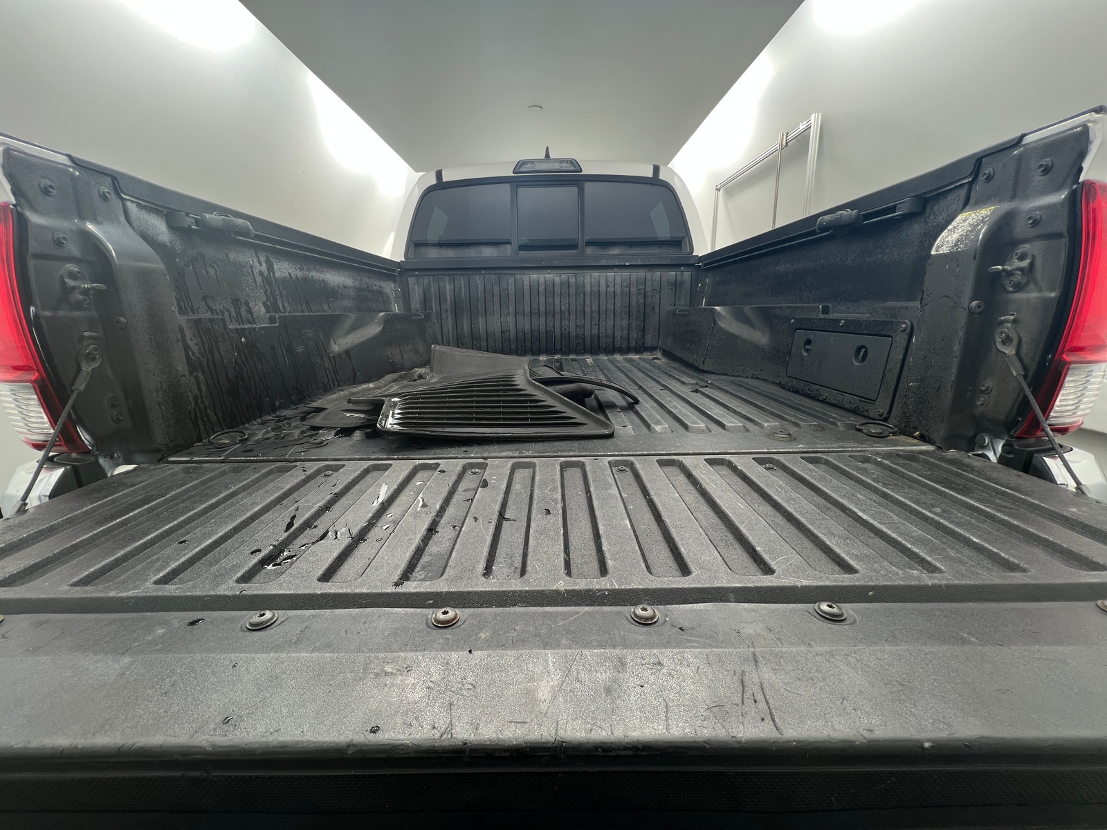 Thumbnail: 2019 Toyota Tacoma - 7