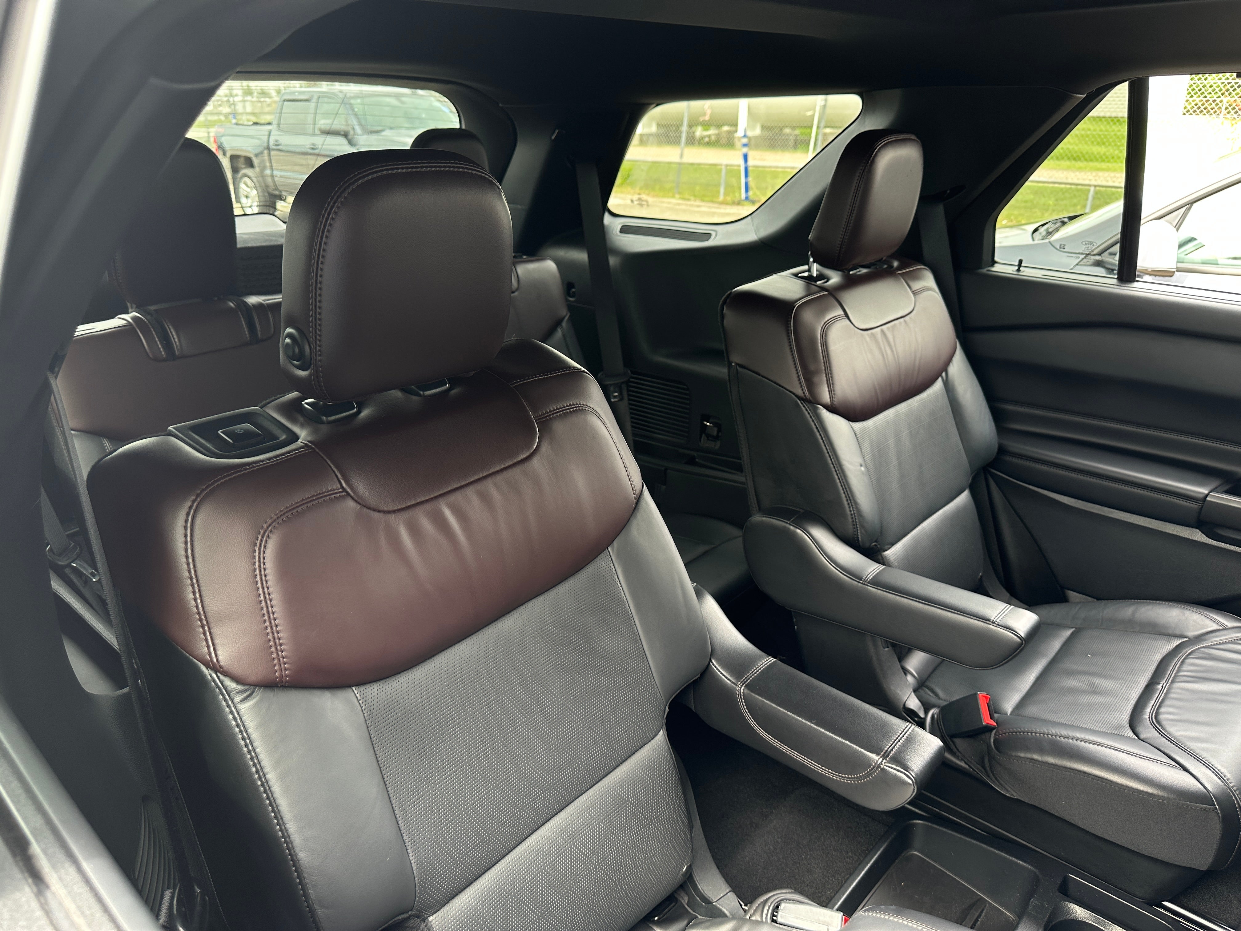 Thumbnail: 2020 Ford Explorer - 5