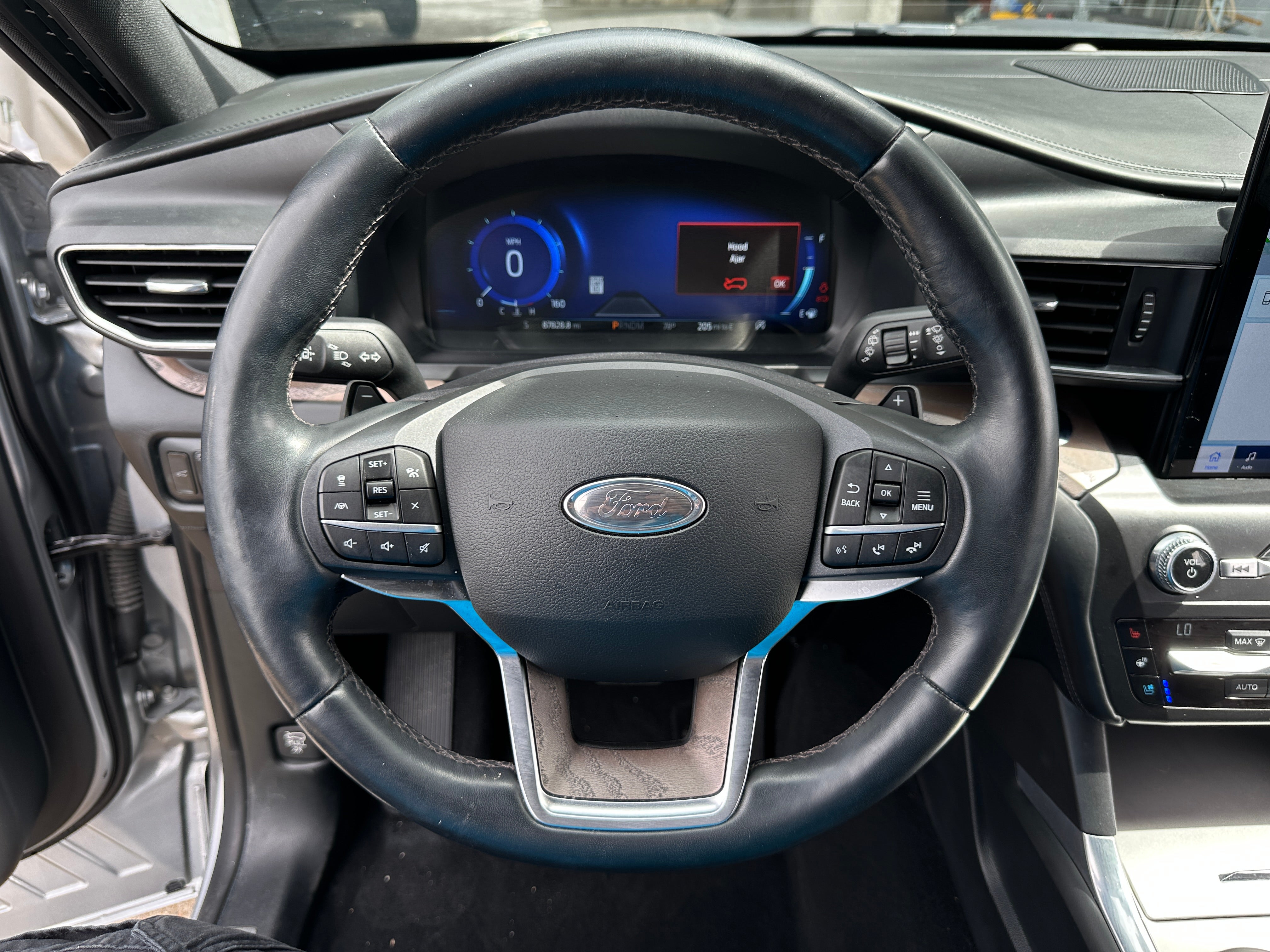 Thumbnail: 2020 Ford Explorer - 4