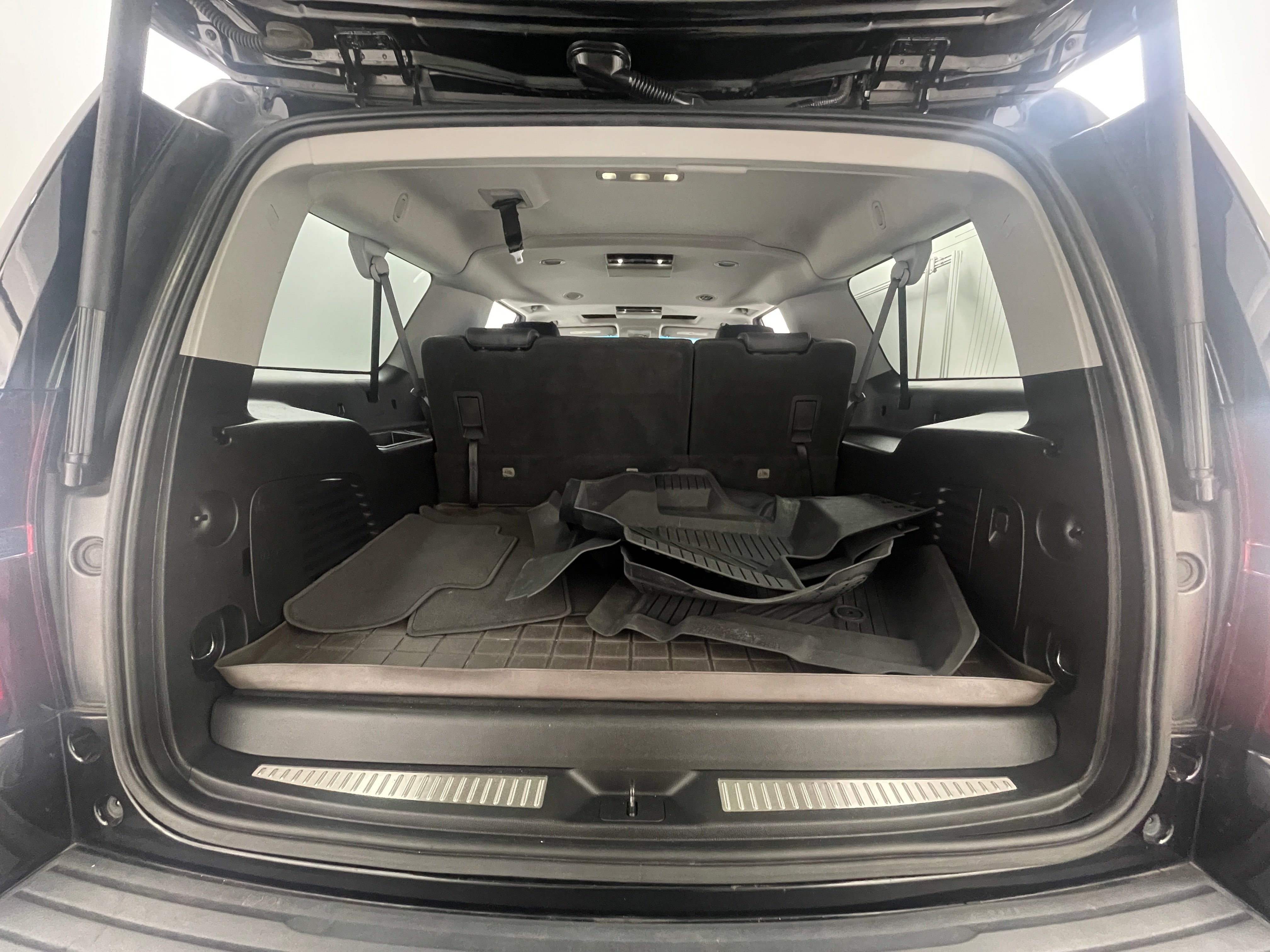2019 Chevrolet Suburban LT 6