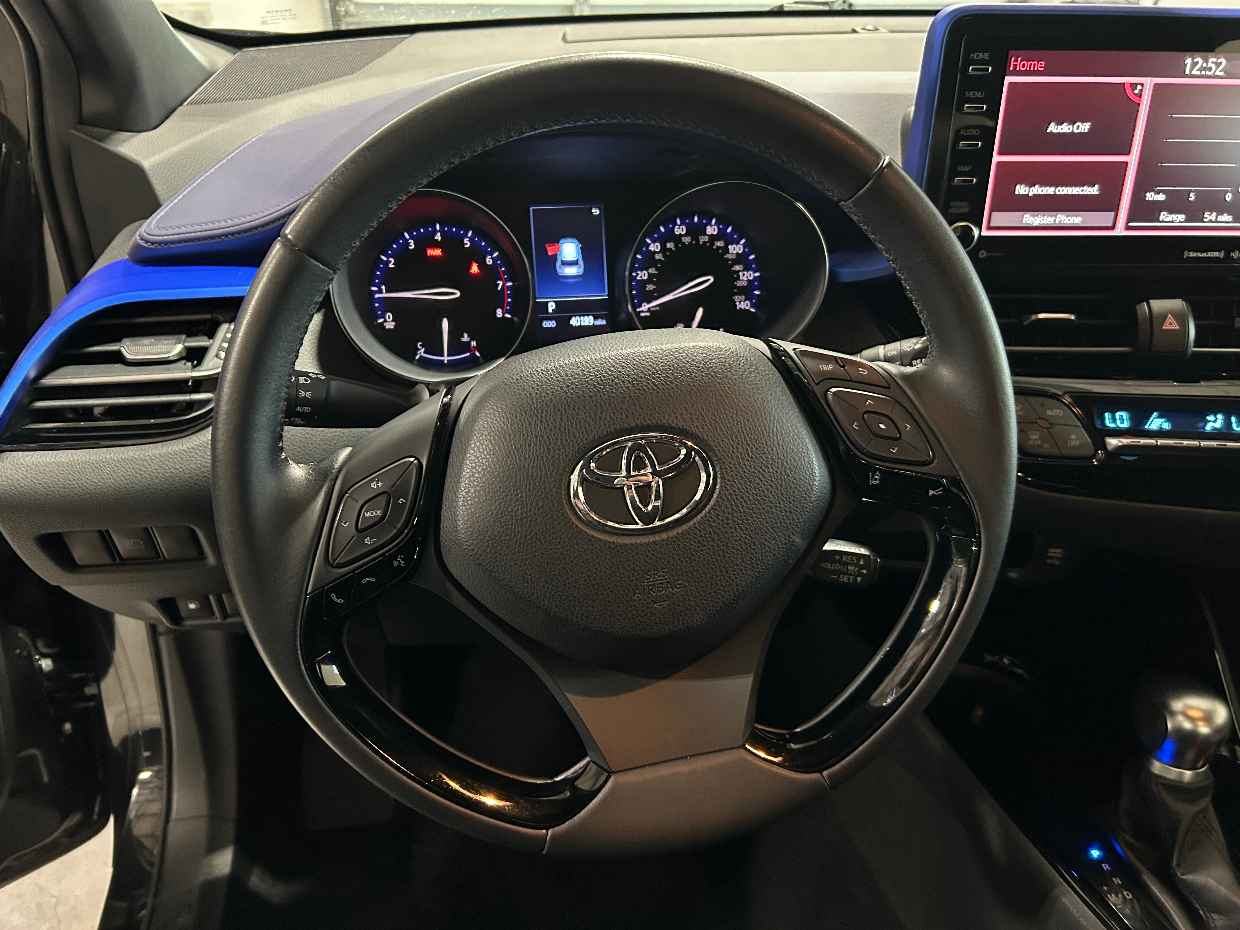 2020 Toyota C-HR XLE 5