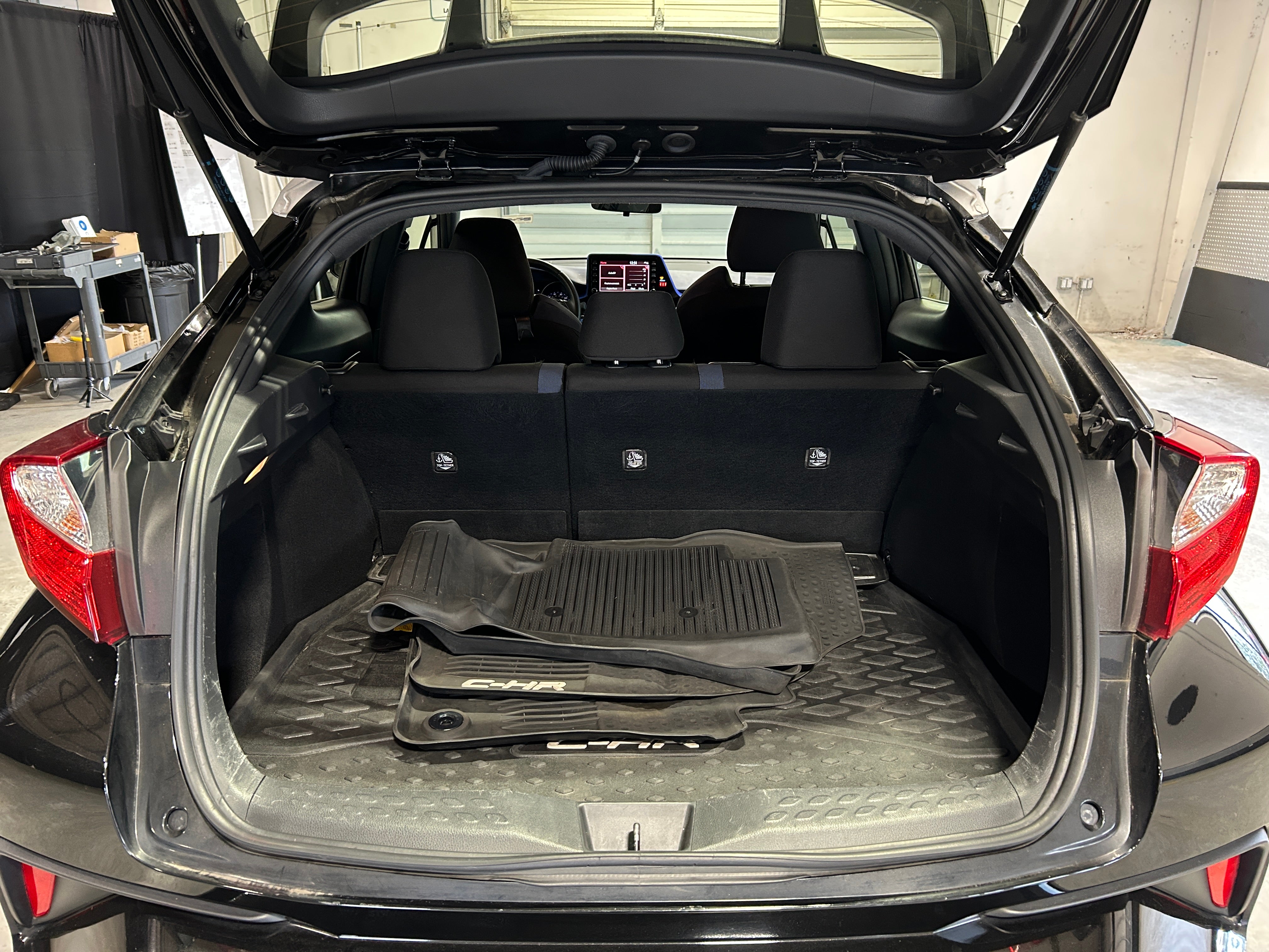 2020 Toyota C-HR XLE 7