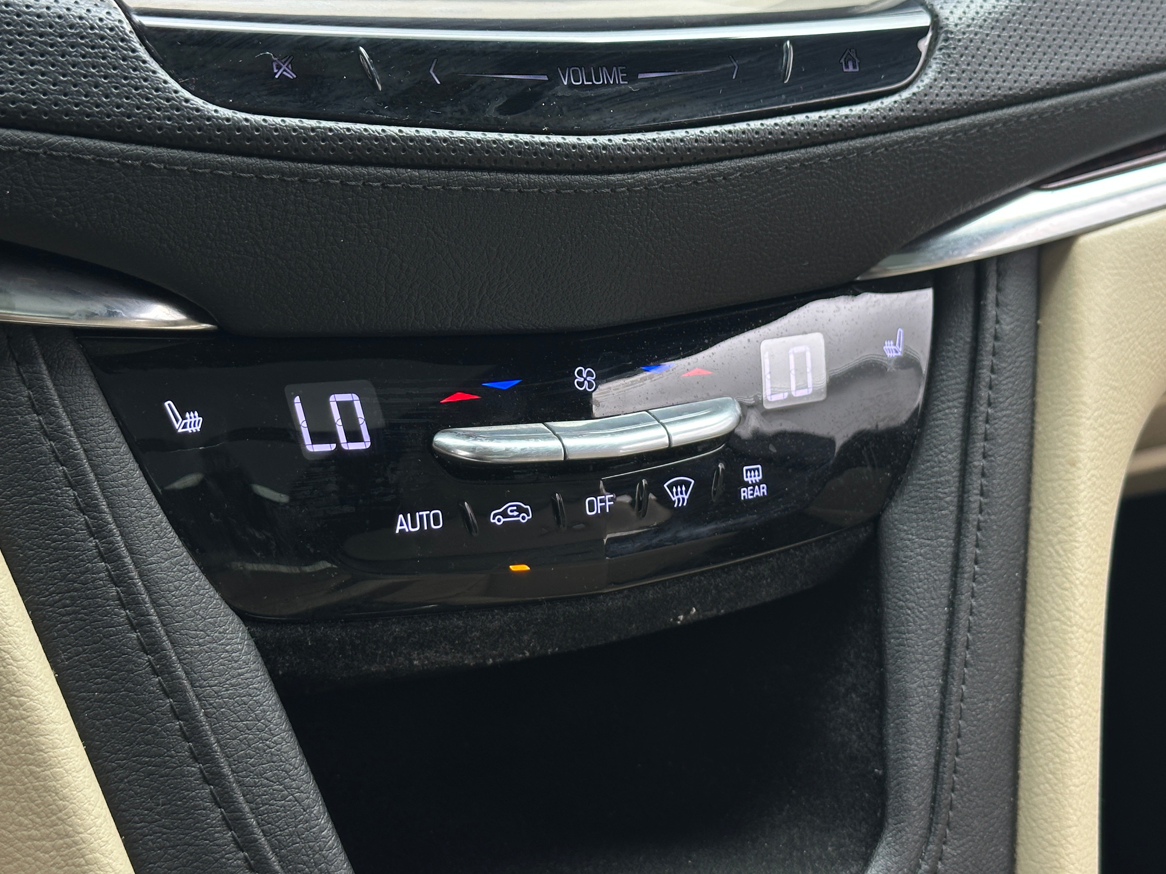 2017 Cadillac XT5 Luxury 3
