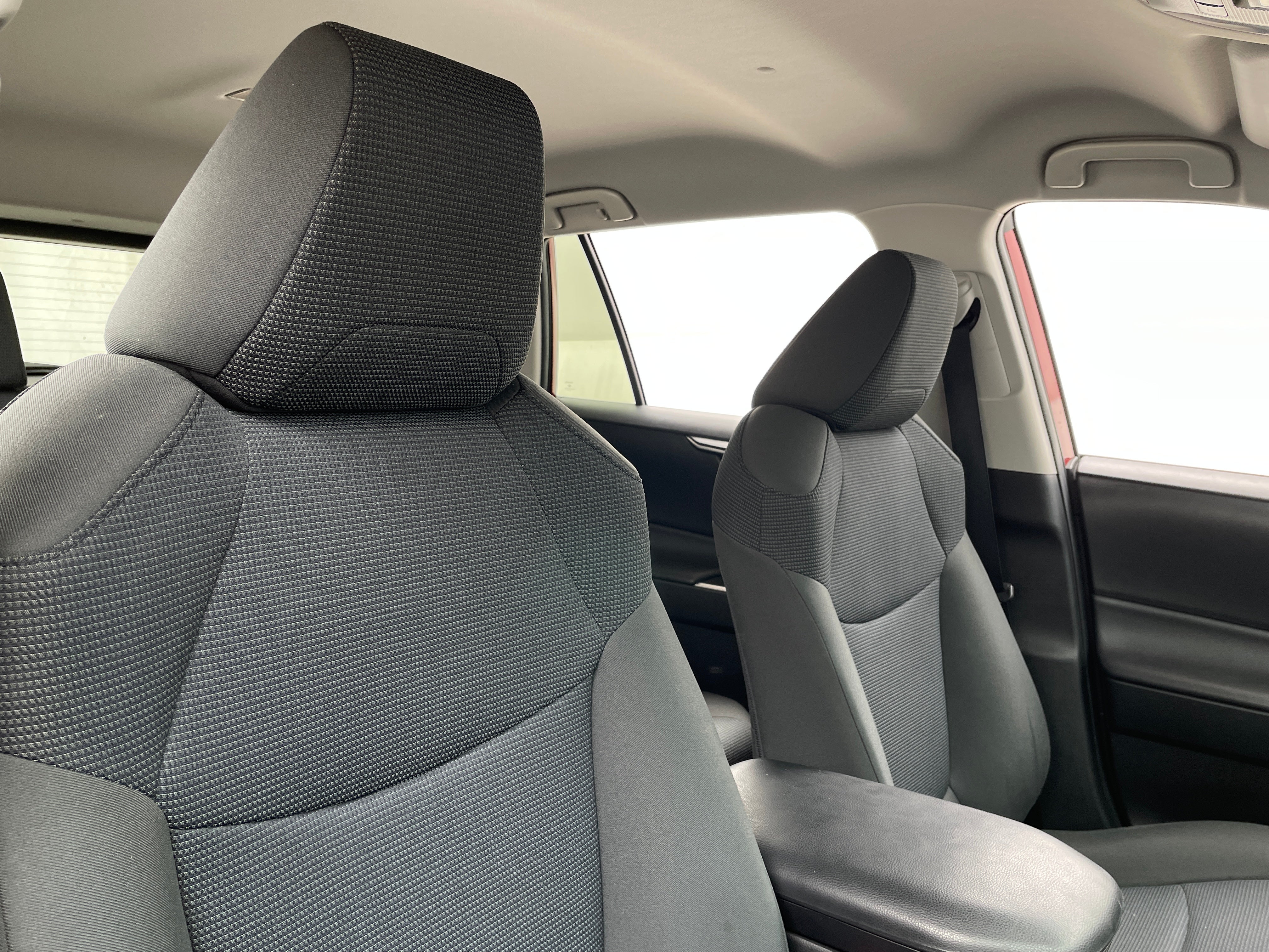 2020 Toyota RAV4 LE 2