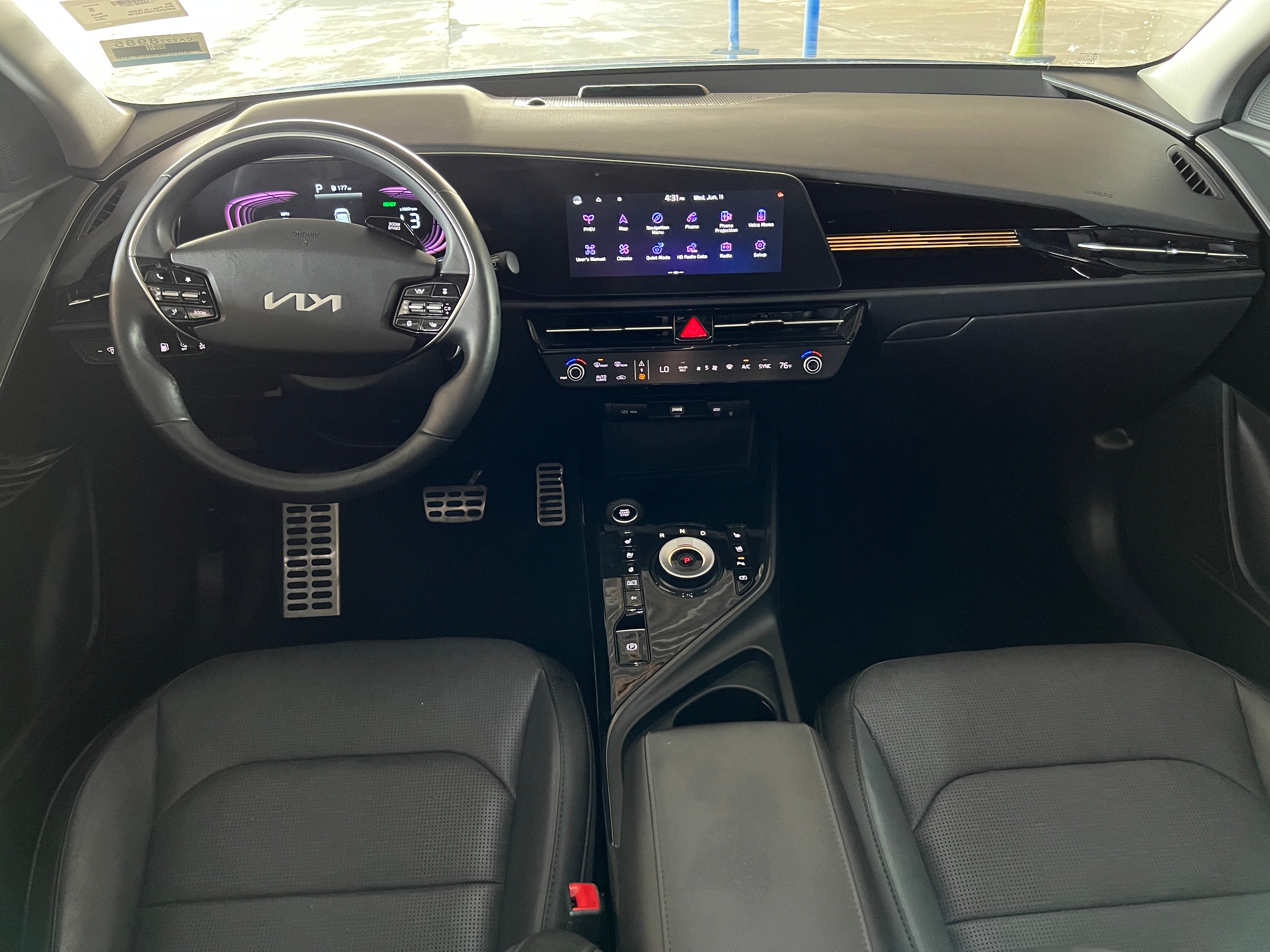 2024 Kia Niro SX Touring 2
