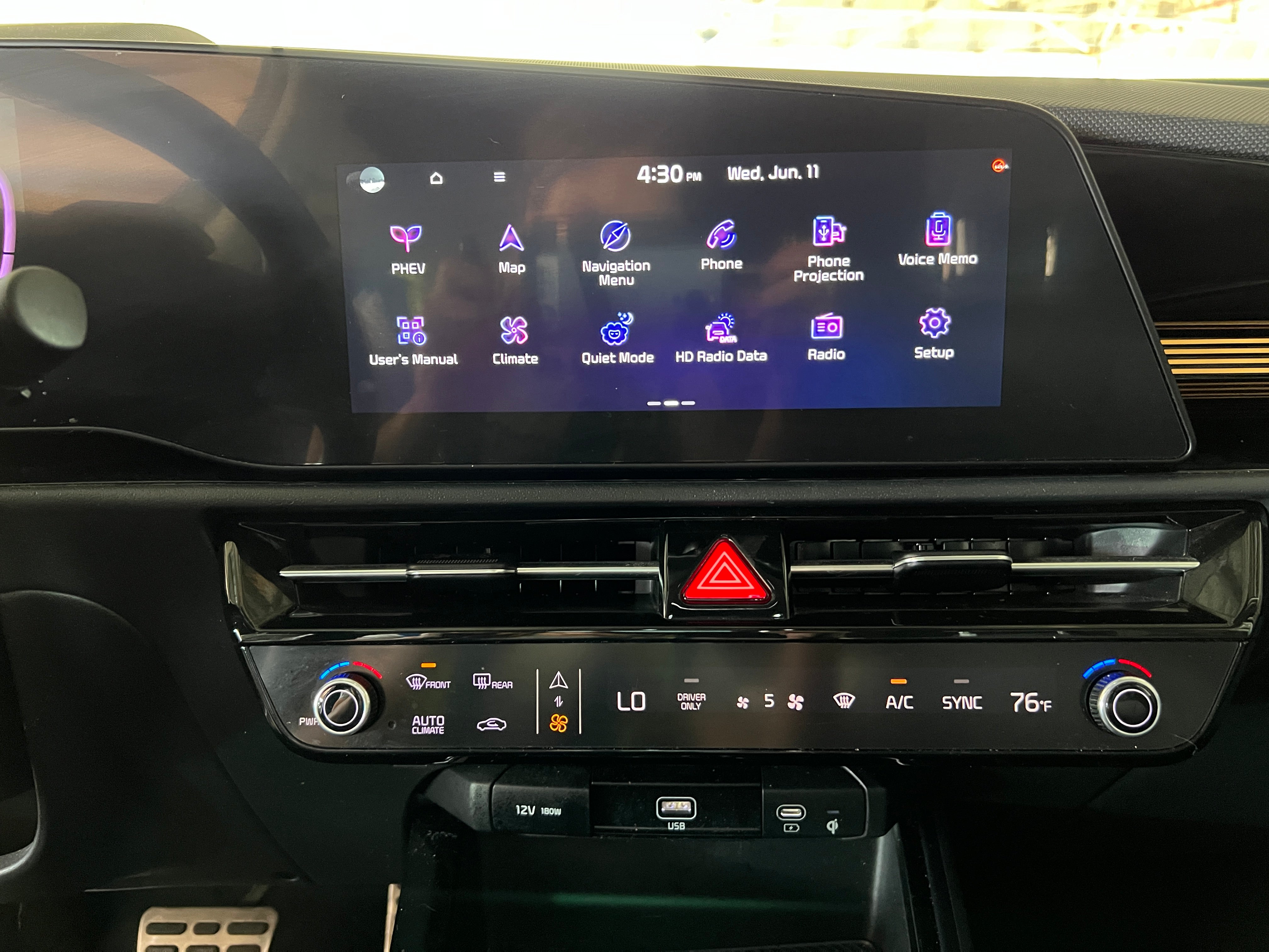 2024 Kia Niro SX Touring 3