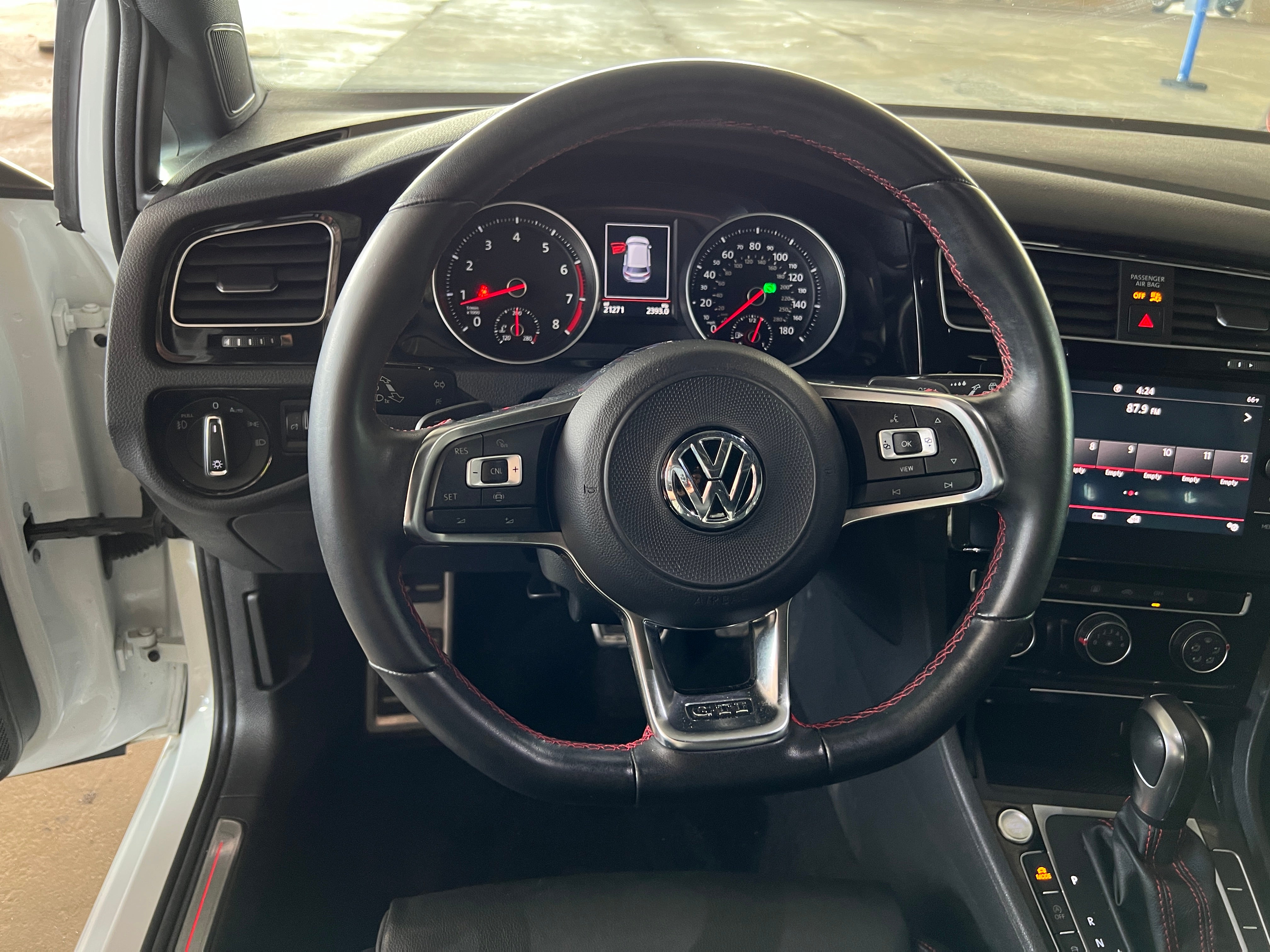 2020 Volkswagen Golf GTI SE 4