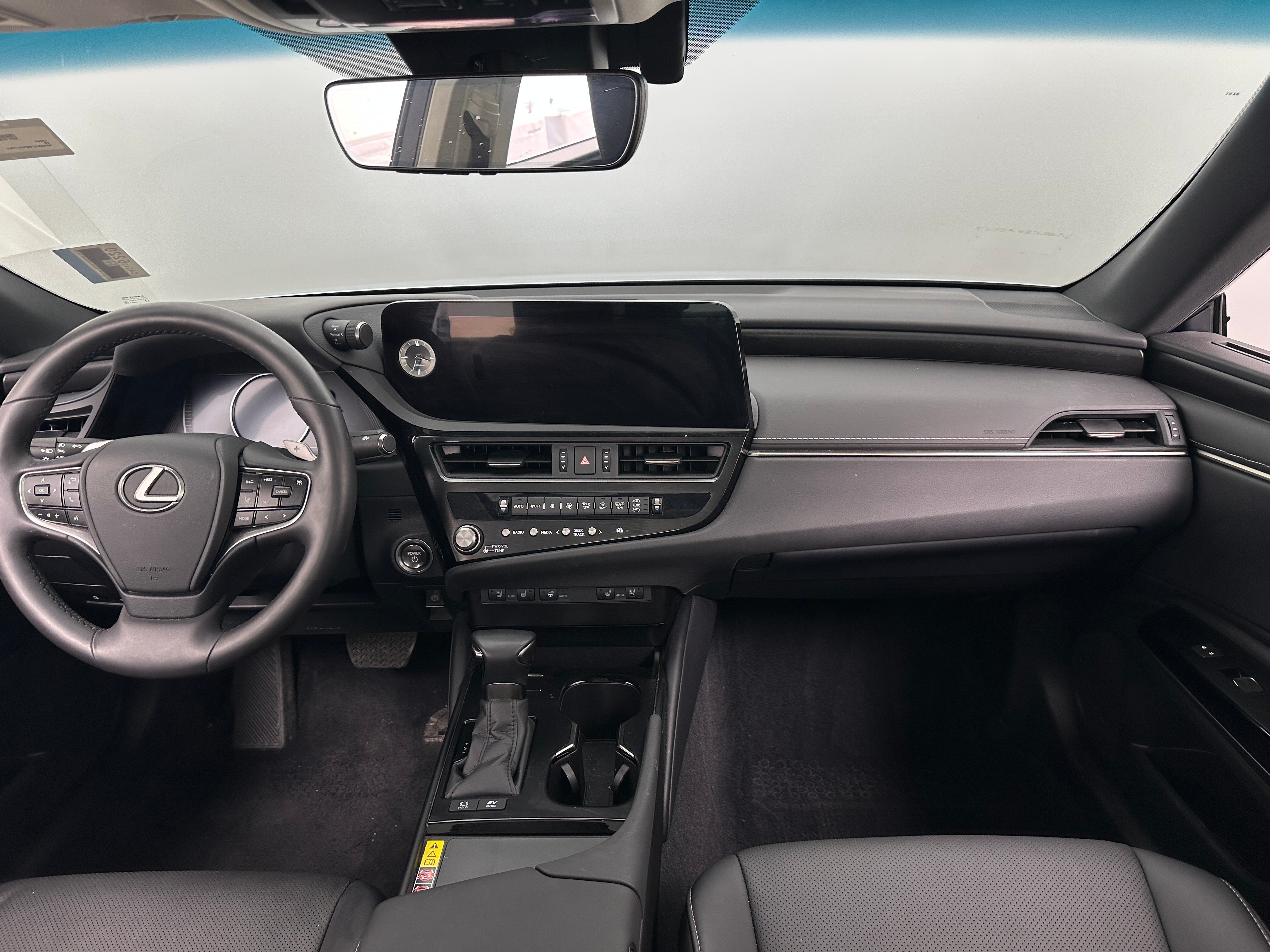 2023 Lexus ES Hybrid 300h 2