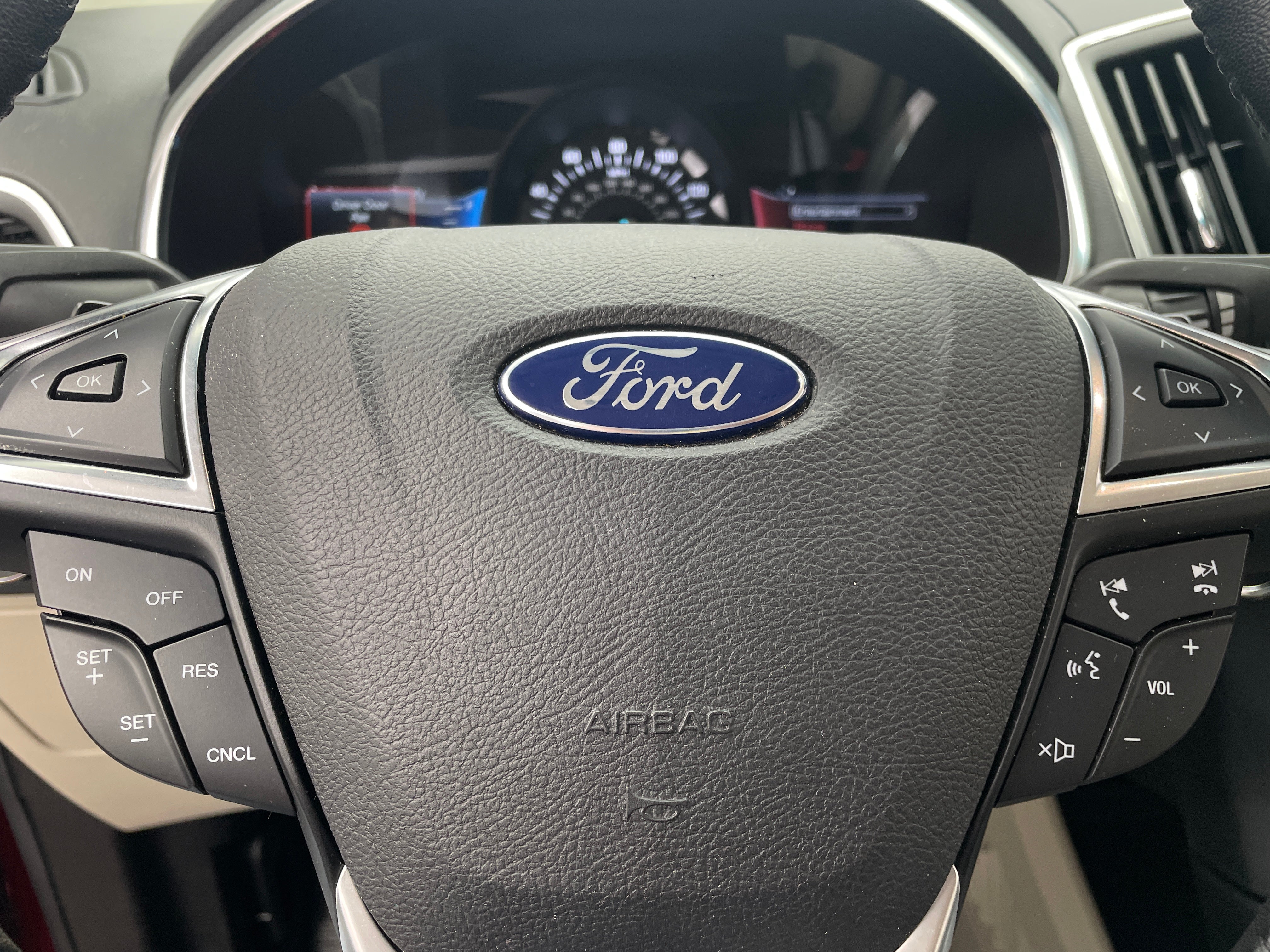 2016 Ford Edge Titanium 4