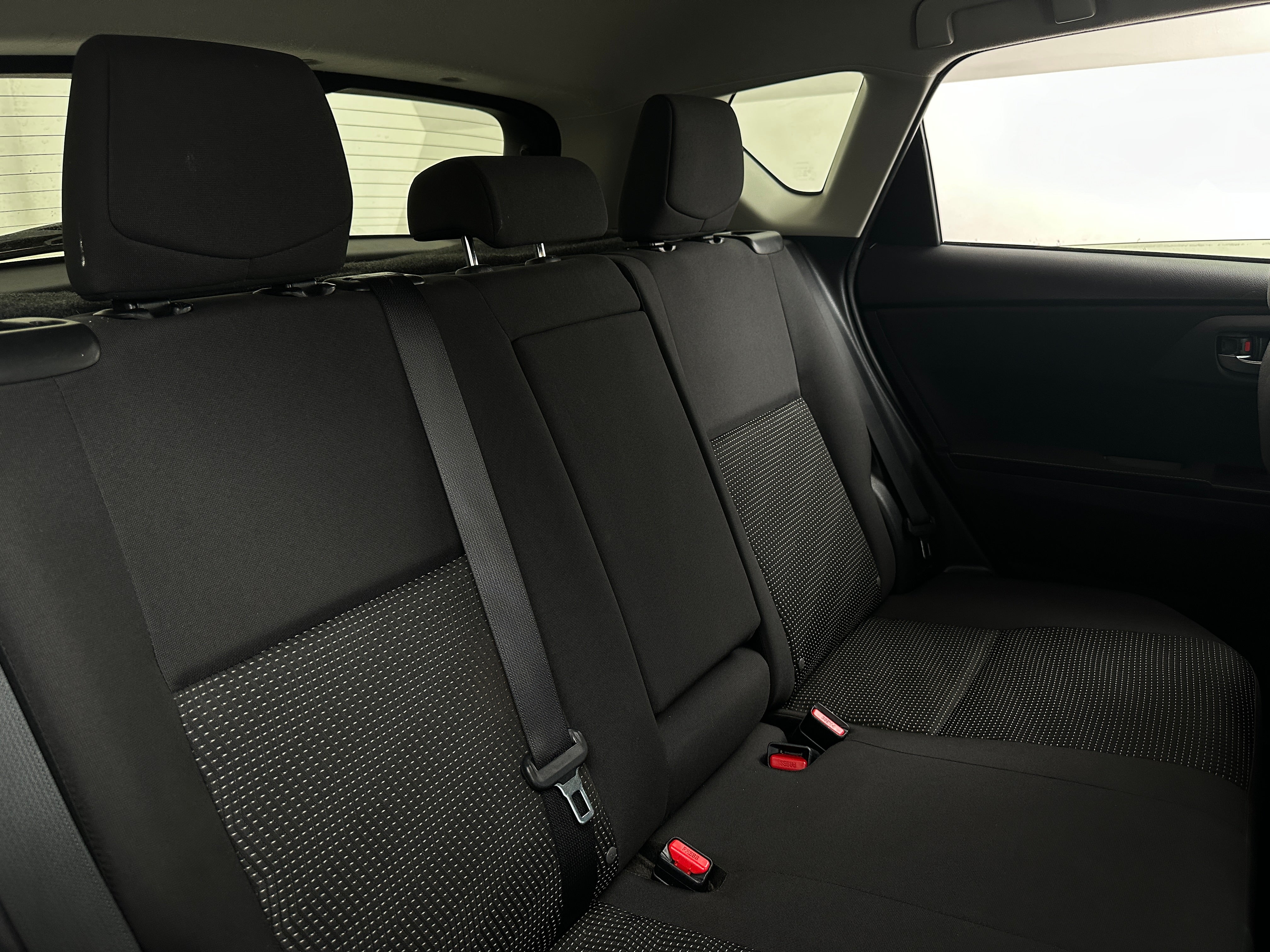 2017 Toyota Corolla iM Base 6