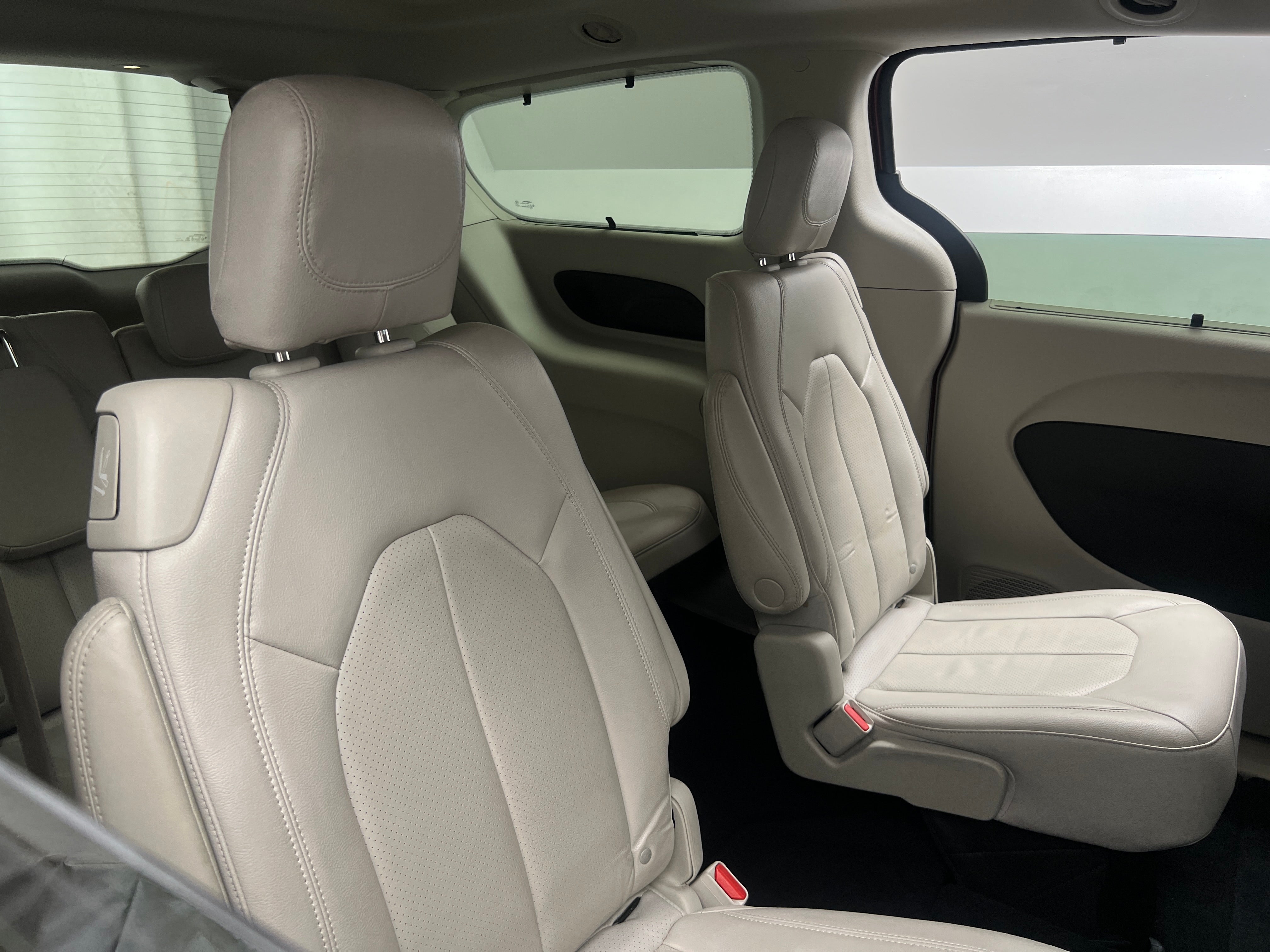 2021 Chrysler Pacifica Touring L 5