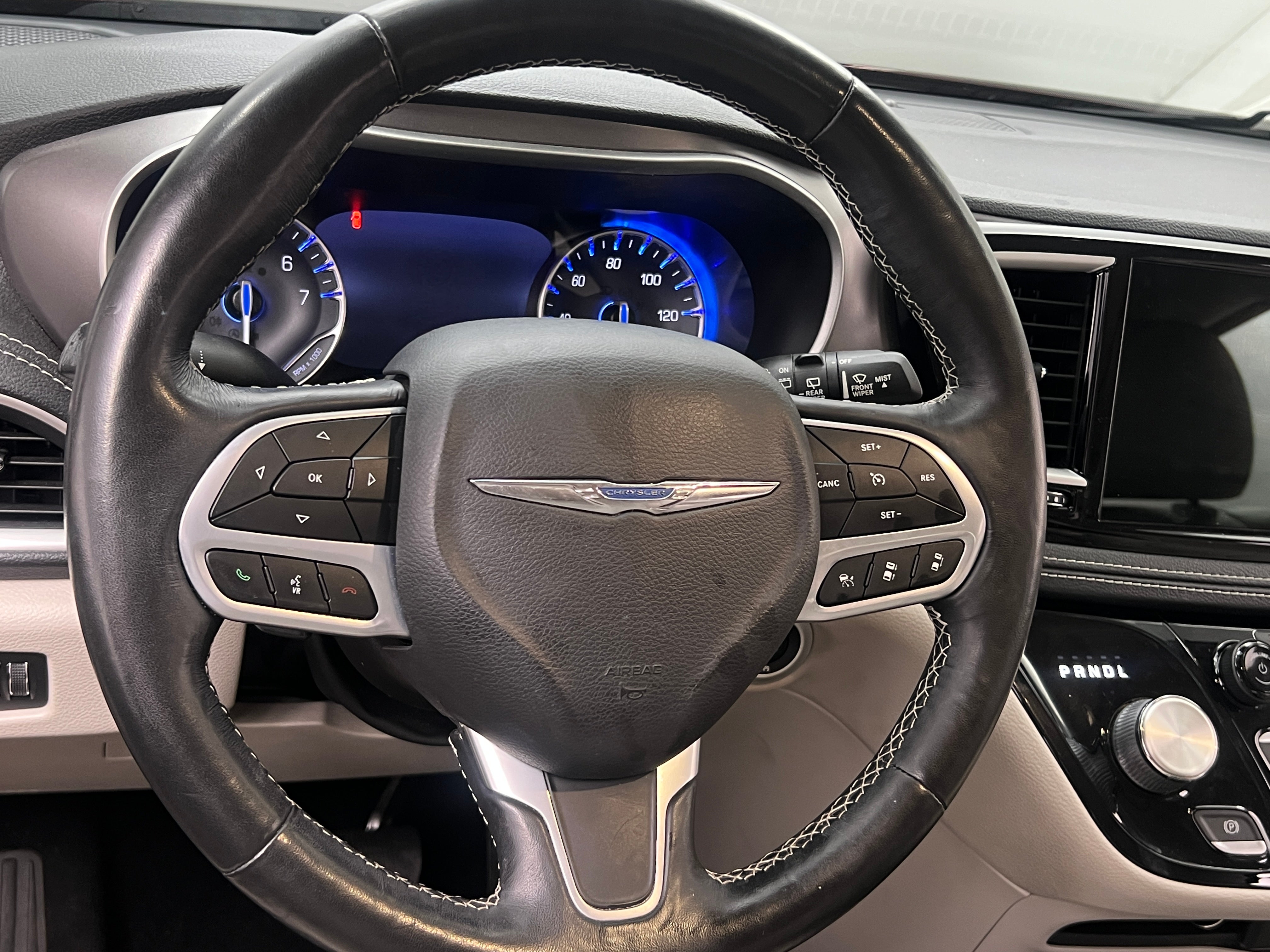 2021 Chrysler Pacifica Touring L 4