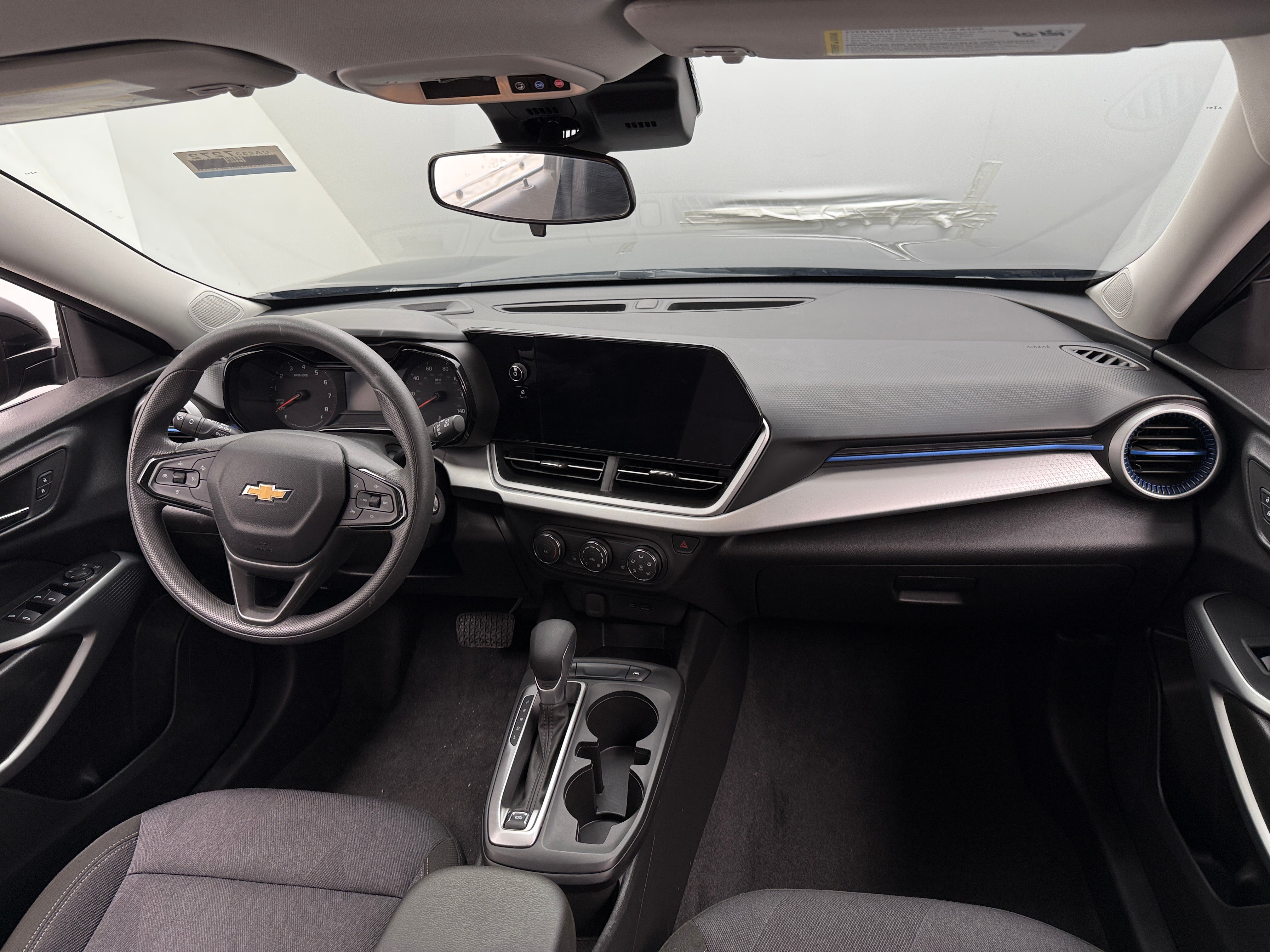 Thumbnail: 2025 Chevrolet Trax - 3