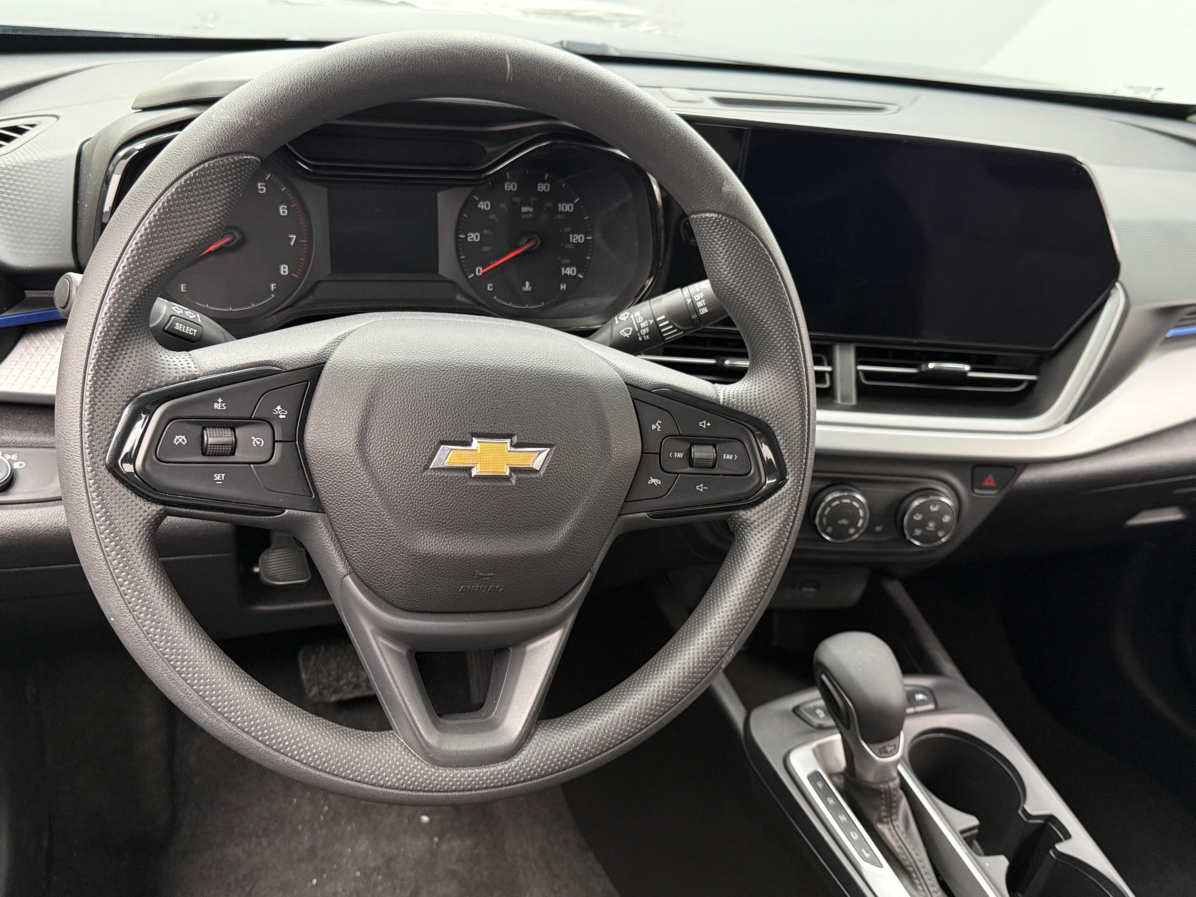 Thumbnail: 2025 Chevrolet Trax - 5