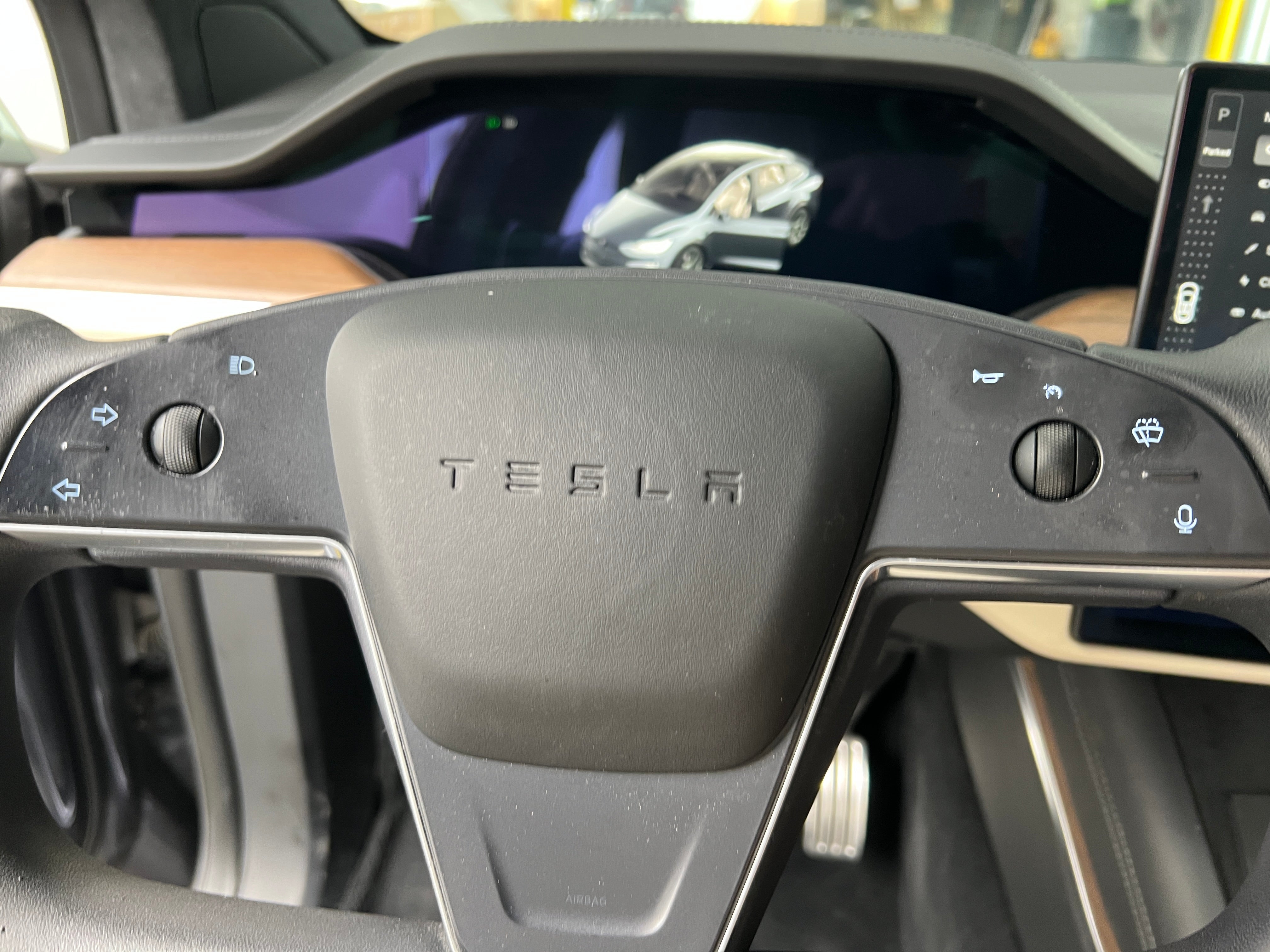 2022 Tesla Model X Long Range 4