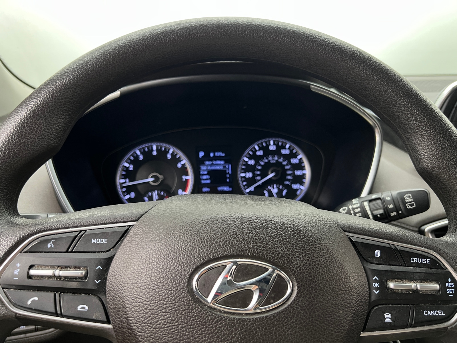 Thumbnail: 2019 Hyundai Santa Fe - 5