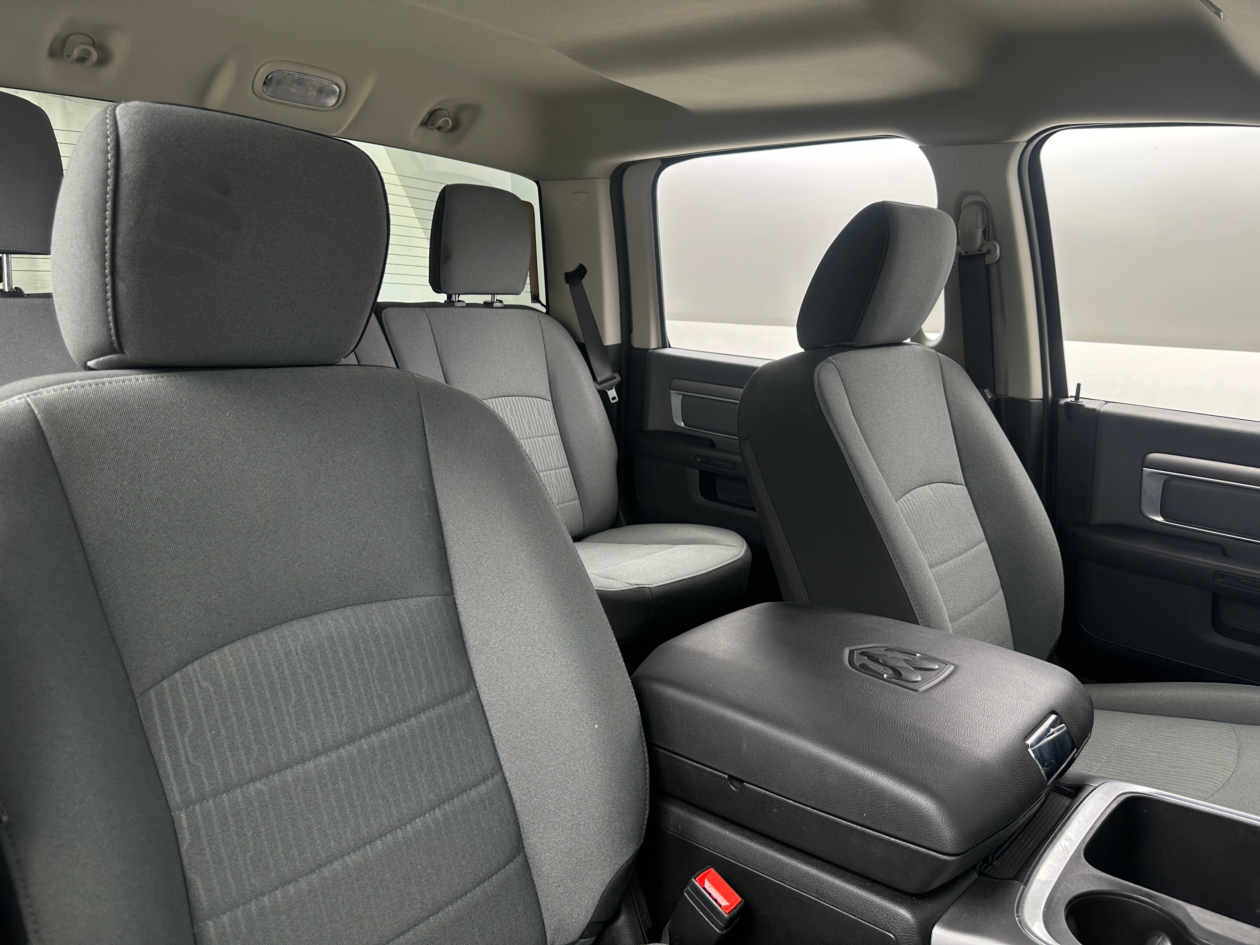 2023 RAM 1500 Classic SLT 2