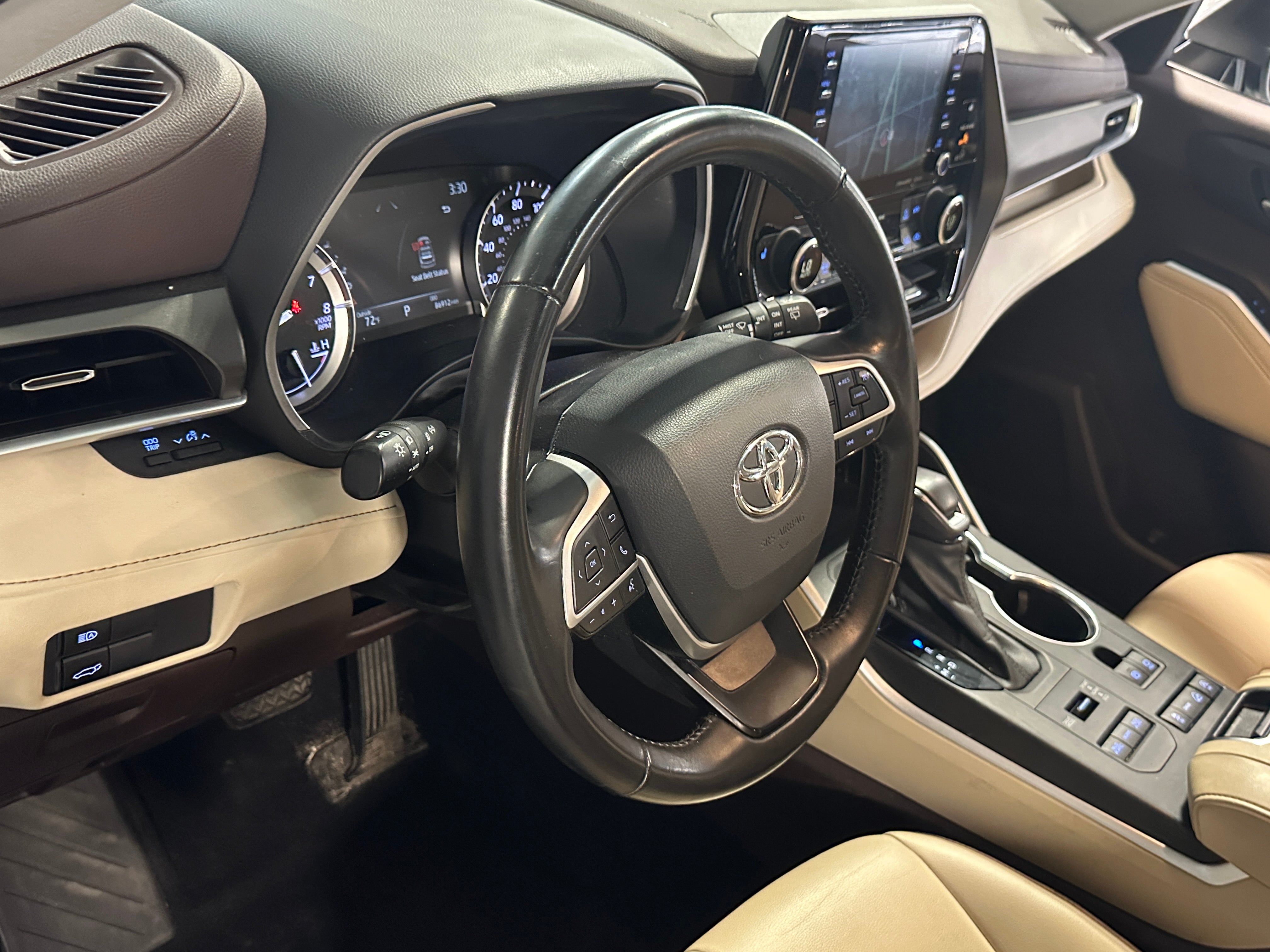 Thumbnail: 2022 Toyota Highlander - 2