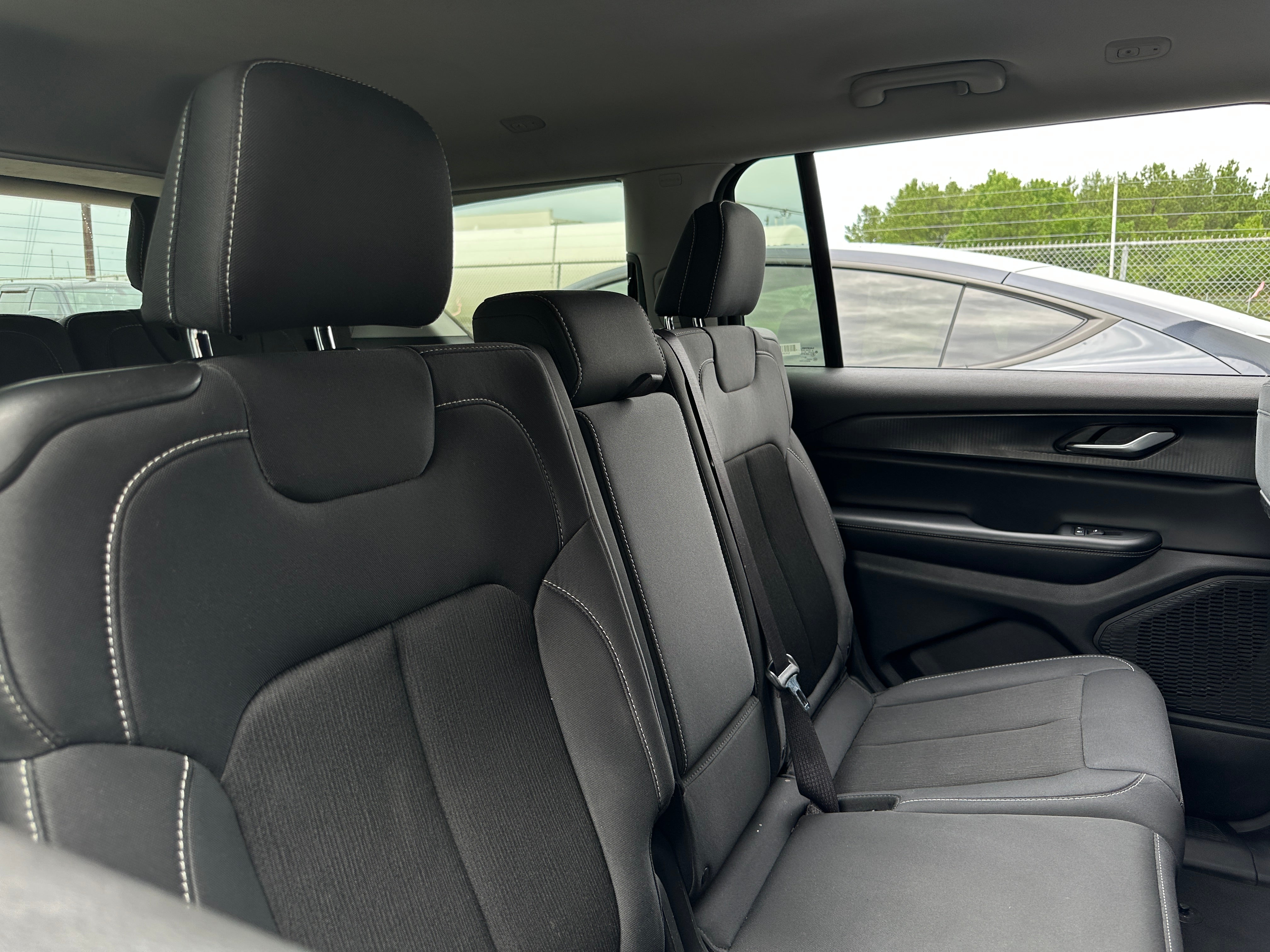 2023 Jeep Grand Cherokee L Laredo 6