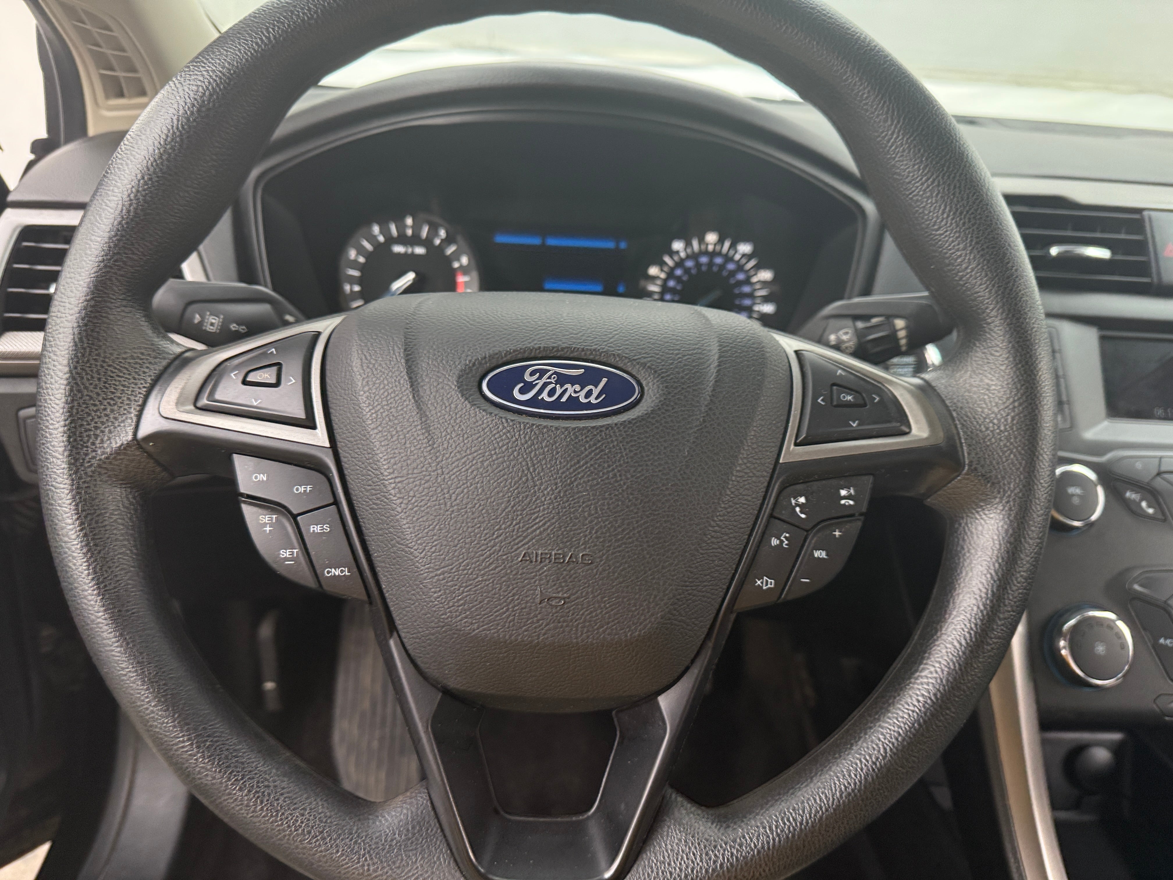 2019 Ford Fusion S 5