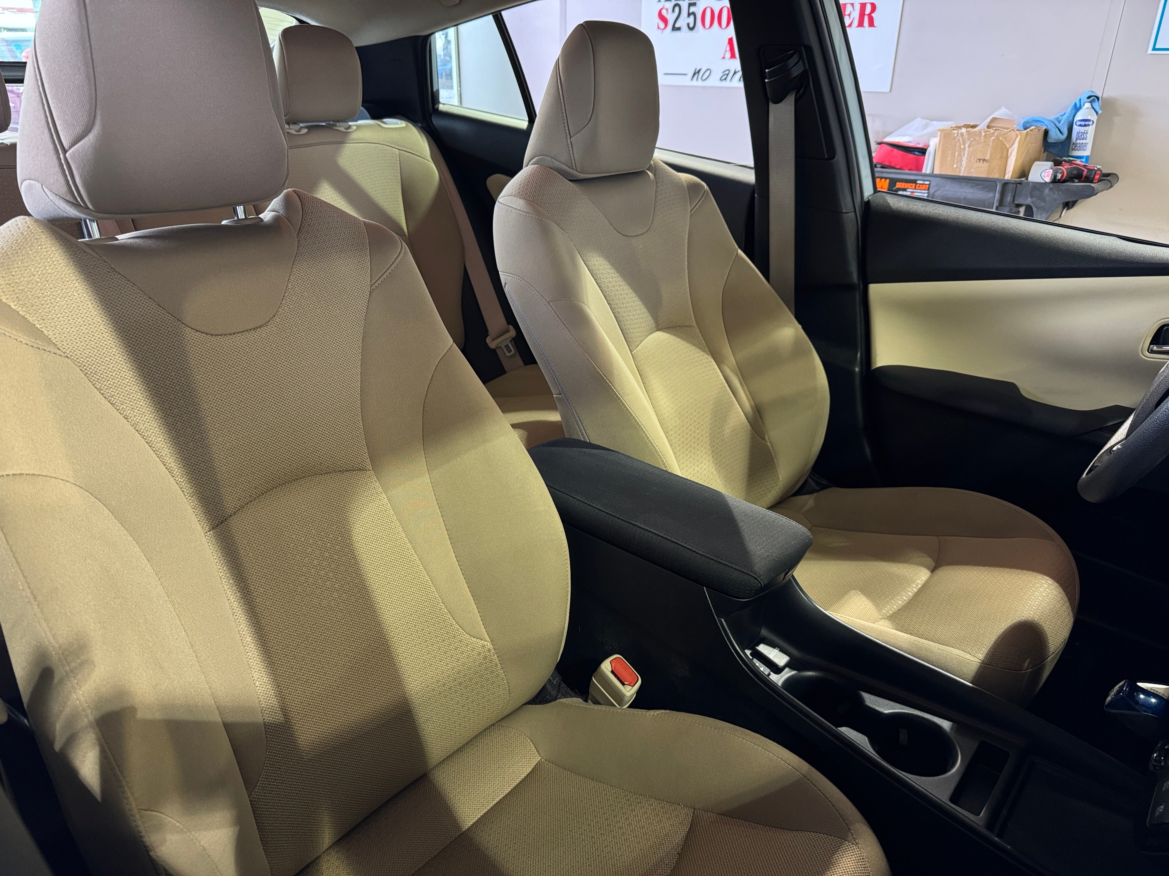 2019 Toyota Prius LE 2