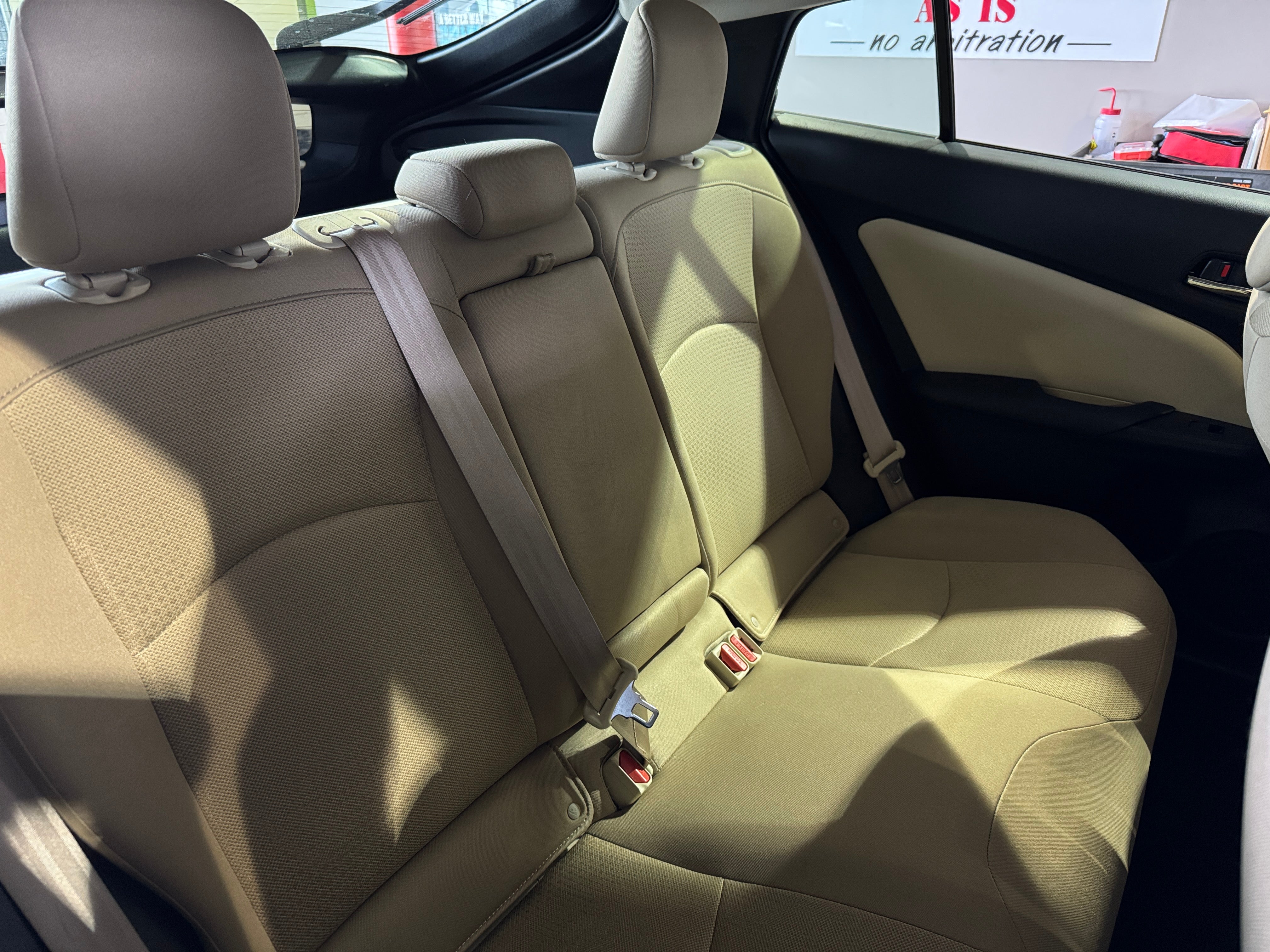 2019 Toyota Prius LE 6