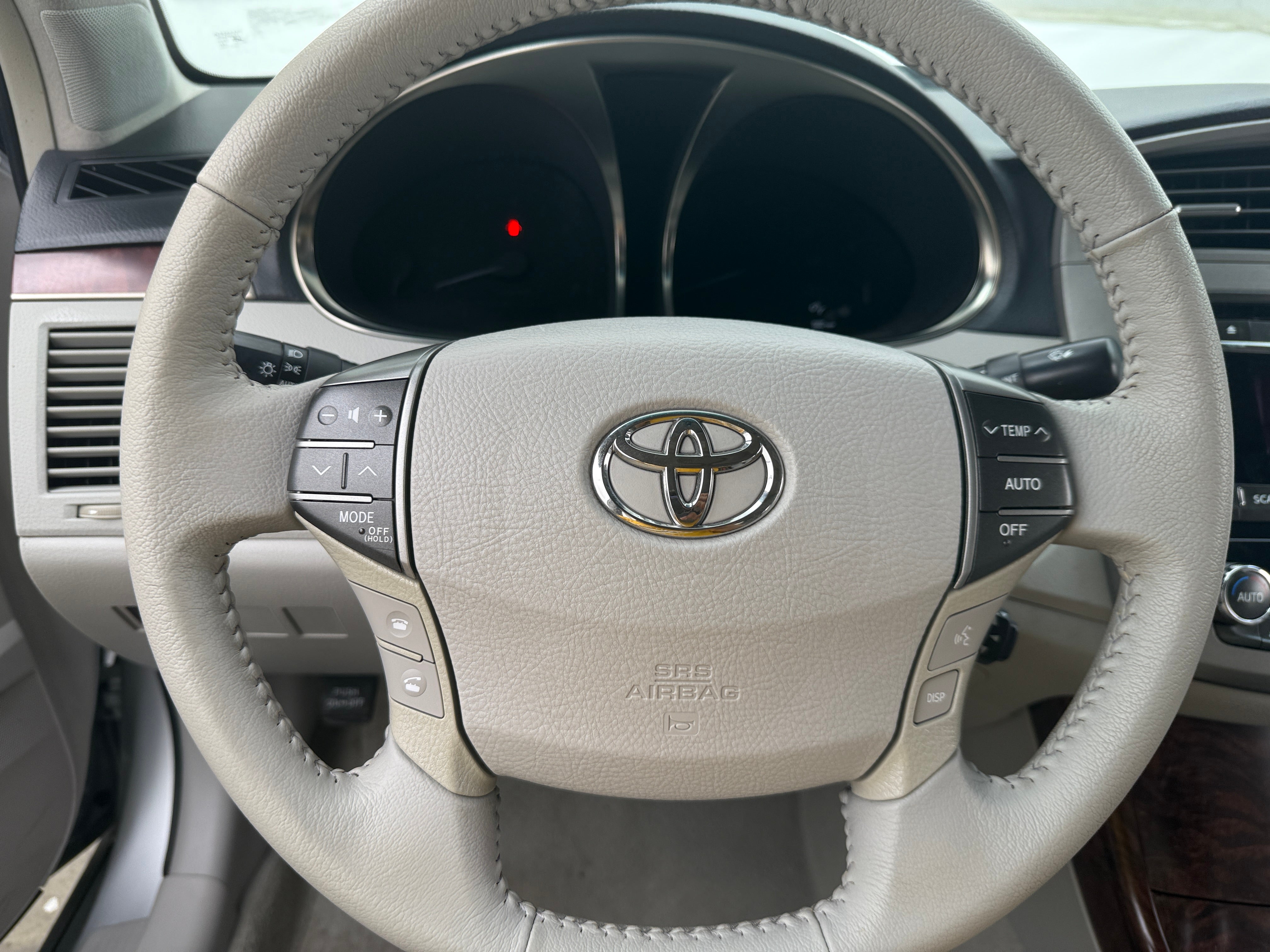 2012 Toyota Avalon Base 4
