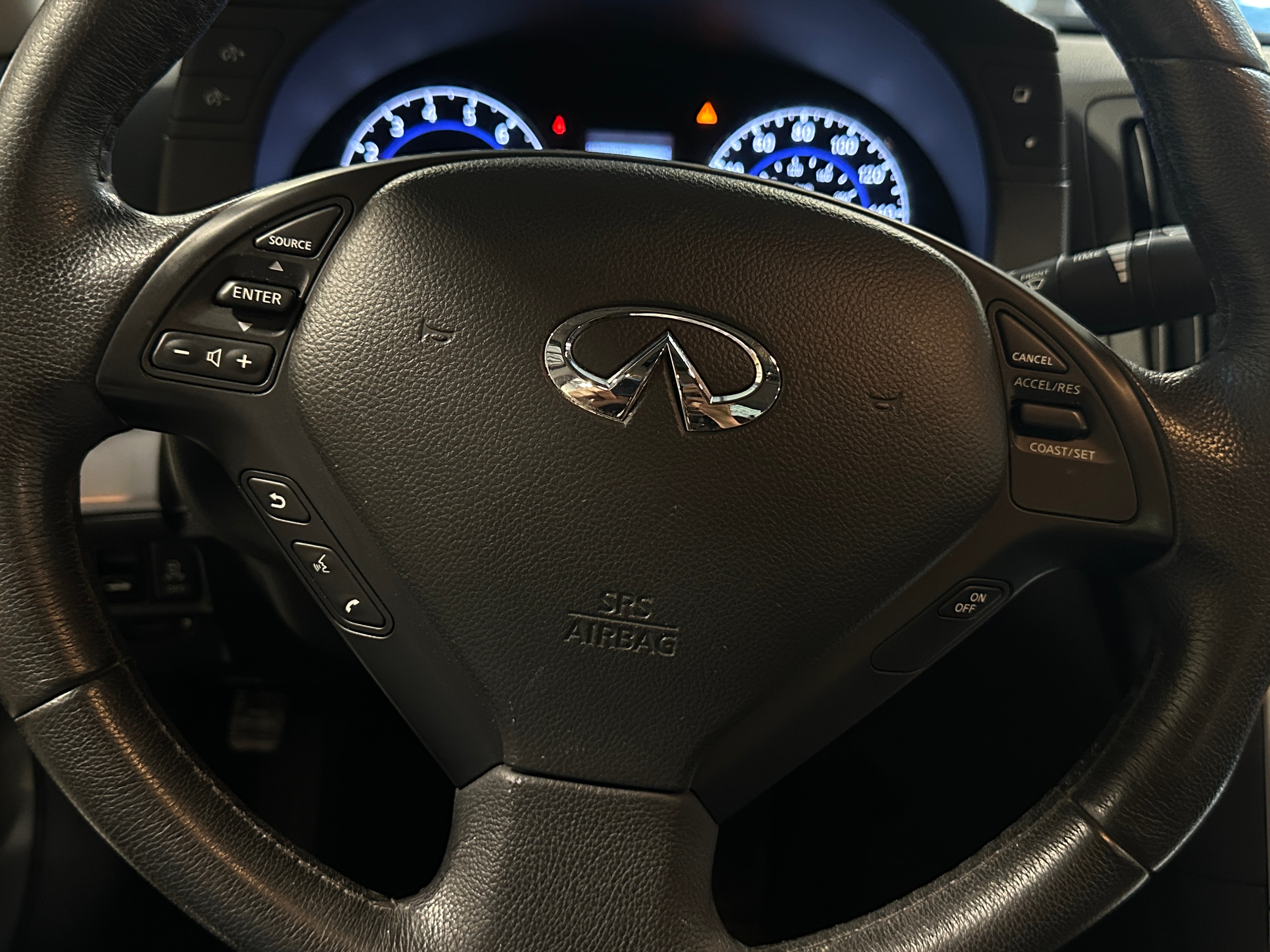 2013 INFINITI G37 X 4