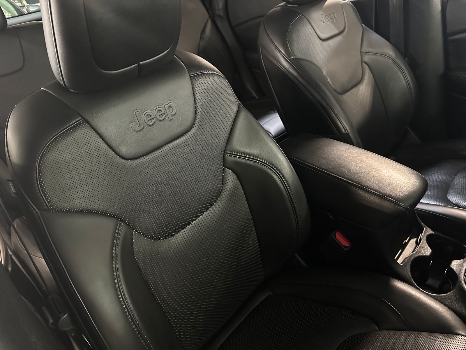 Thumbnail: 2019 Jeep Cherokee - 2