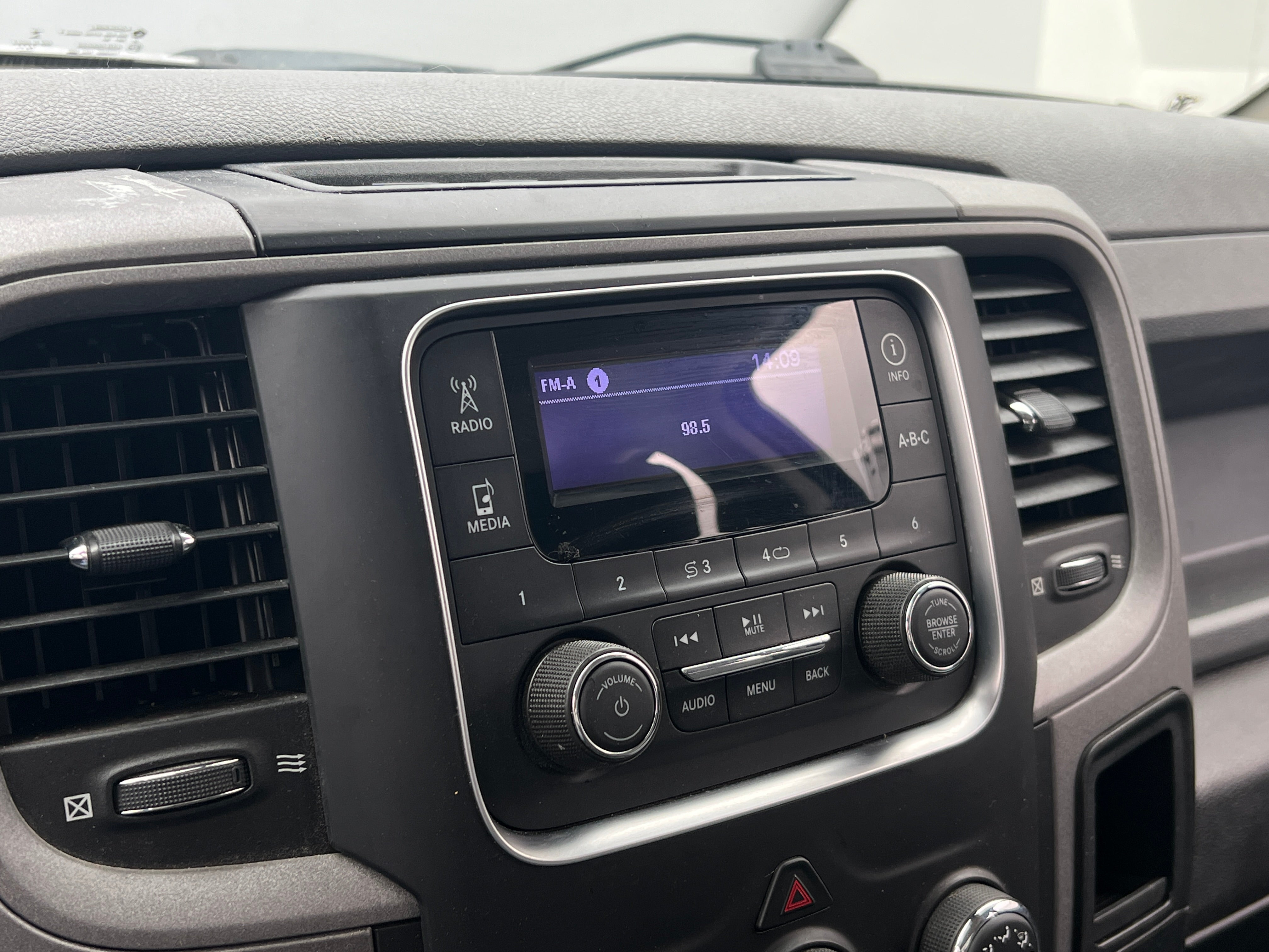 2019 RAM 1500 Classic Tradesman 4