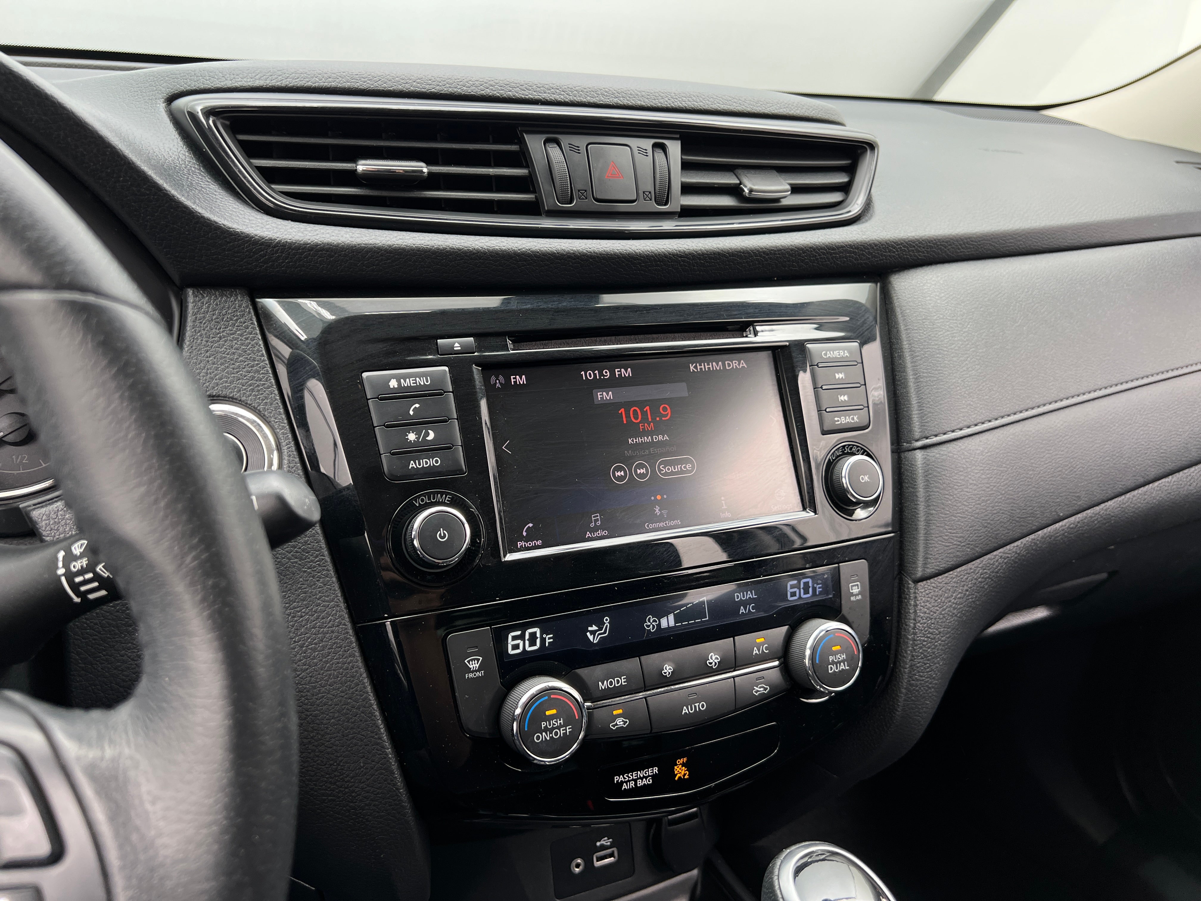 2020 Nissan Rogue SV 4