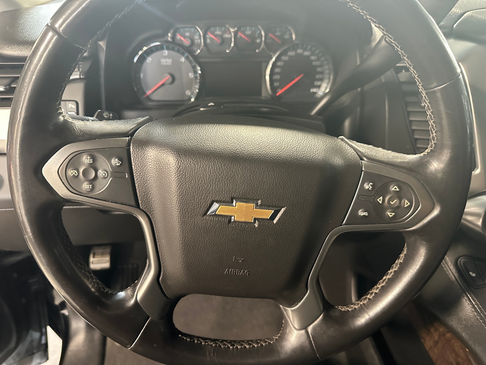 Thumbnail: 2019 Chevrolet Tahoe - 4