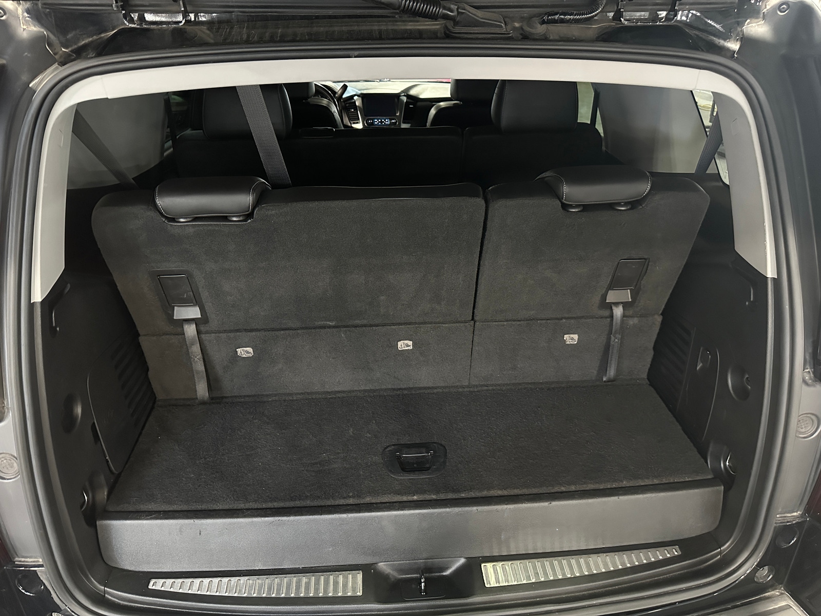 Thumbnail: 2019 Chevrolet Tahoe - 6