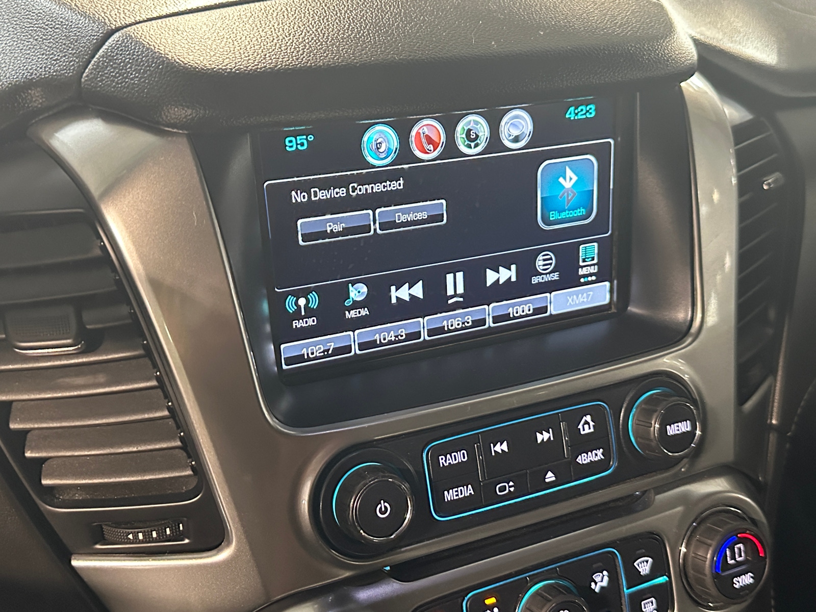 Thumbnail: 2019 Chevrolet Tahoe - 3