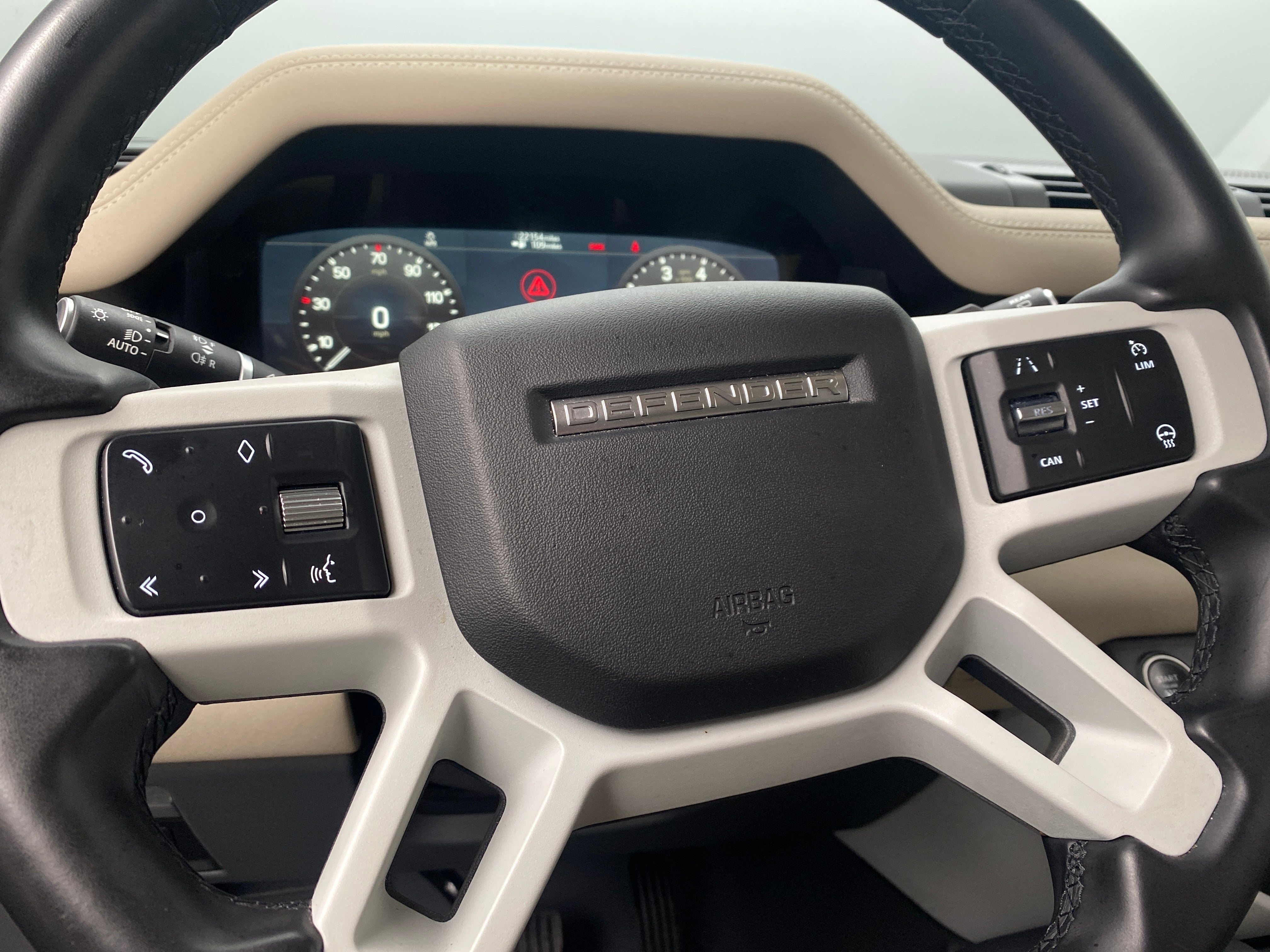 Thumbnail: 2023 Land Rover Defender - 4