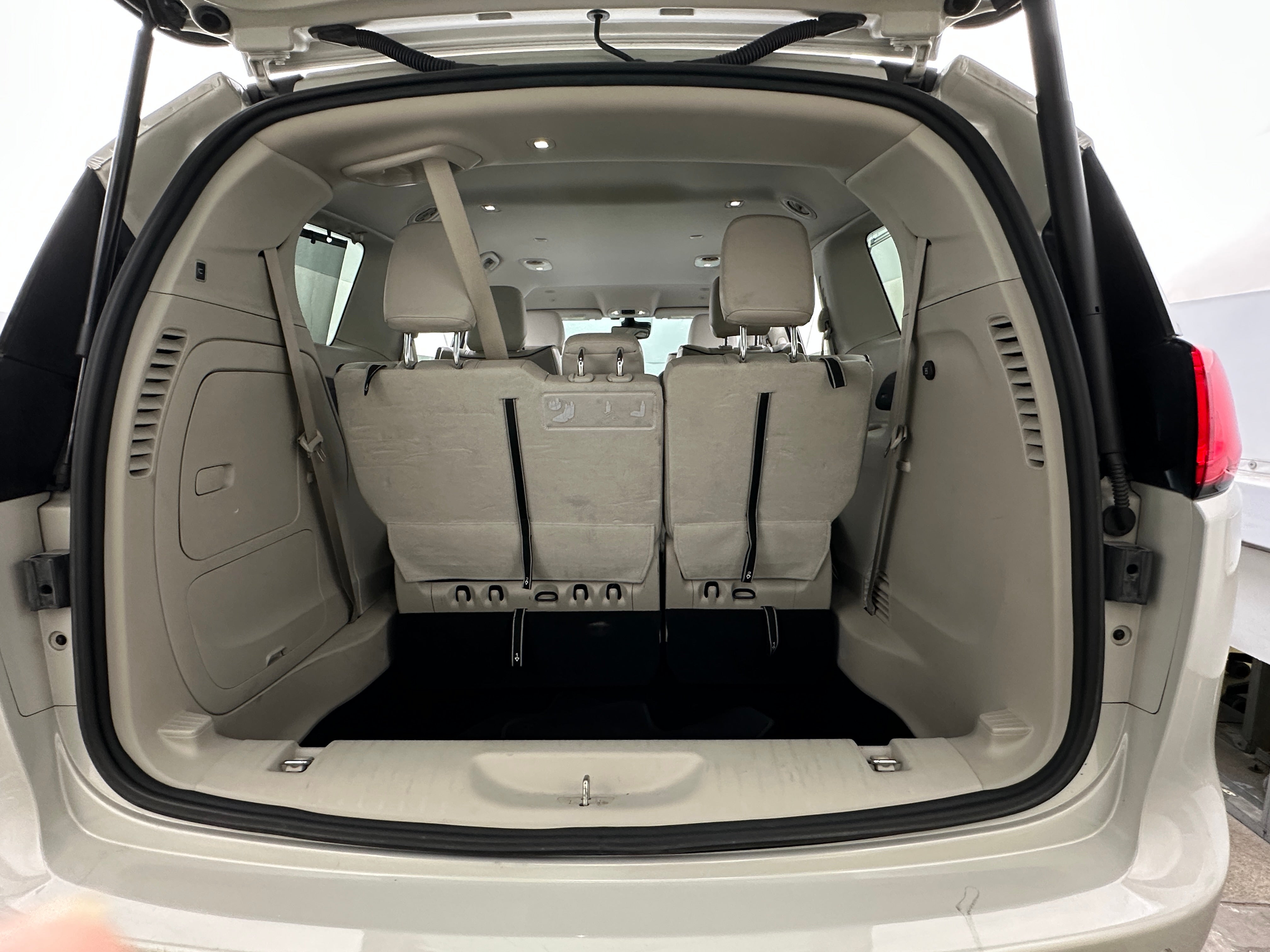 2020 Chrysler Pacifica Hybrid Limited 6
