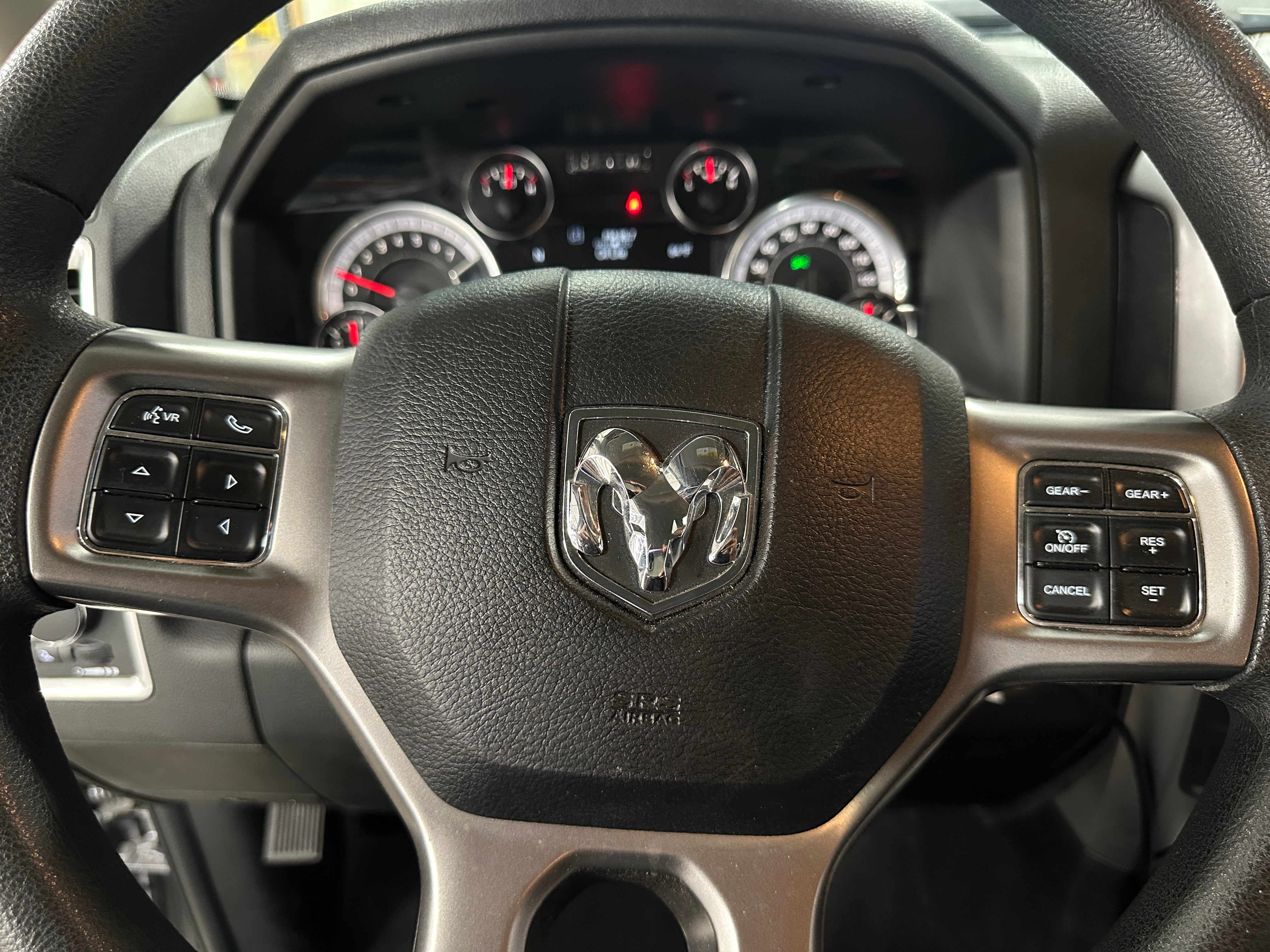 2023 RAM 1500 Classic SLT 5