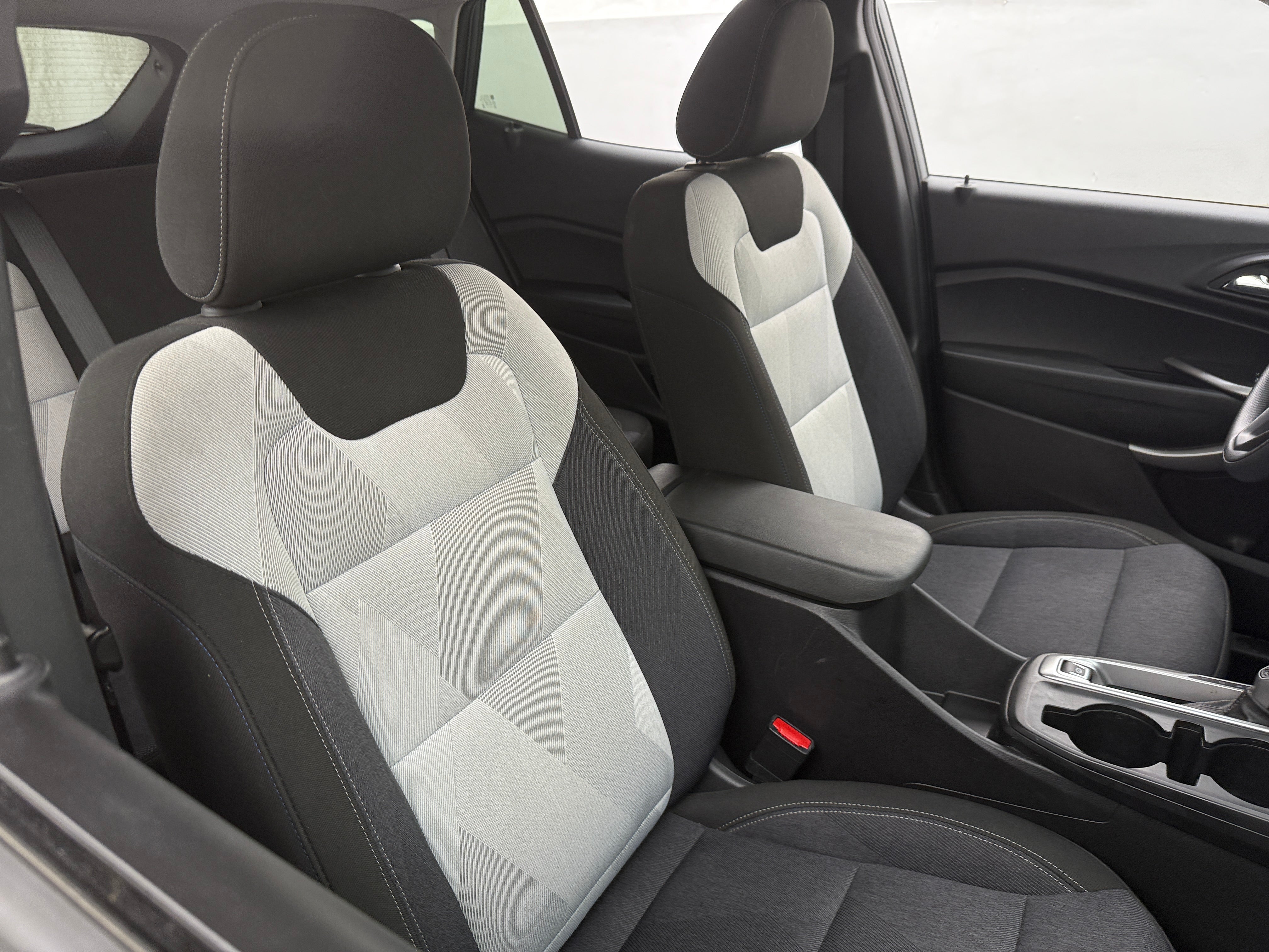 2024 Chevrolet Trax LS 2